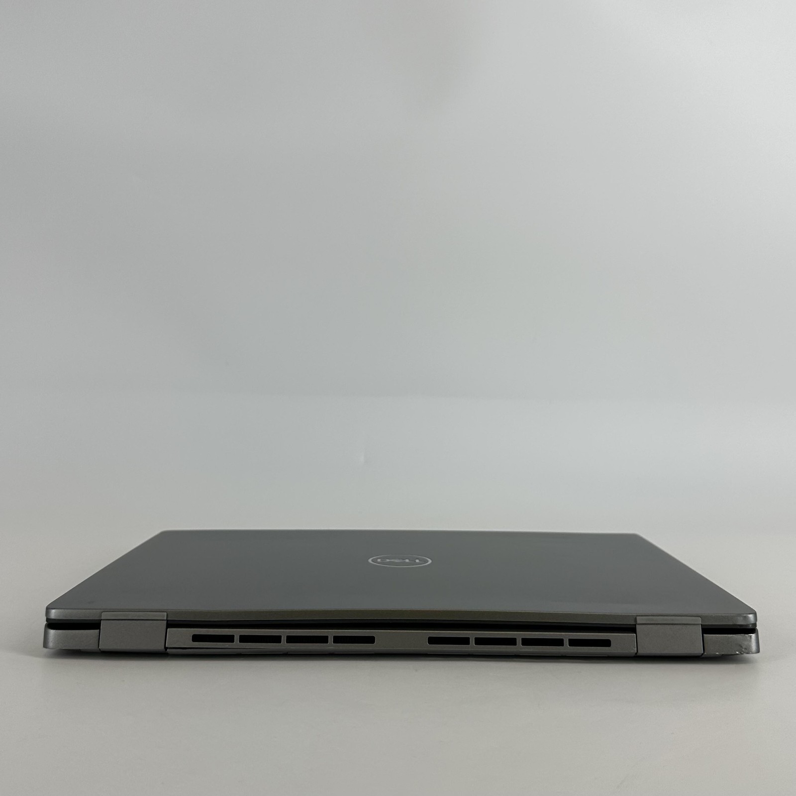 Dell Latitude 7440 14 Gray QHD+ TOUCH 1.9 GHz i7-1370P 32GB 256GB SSD Fair