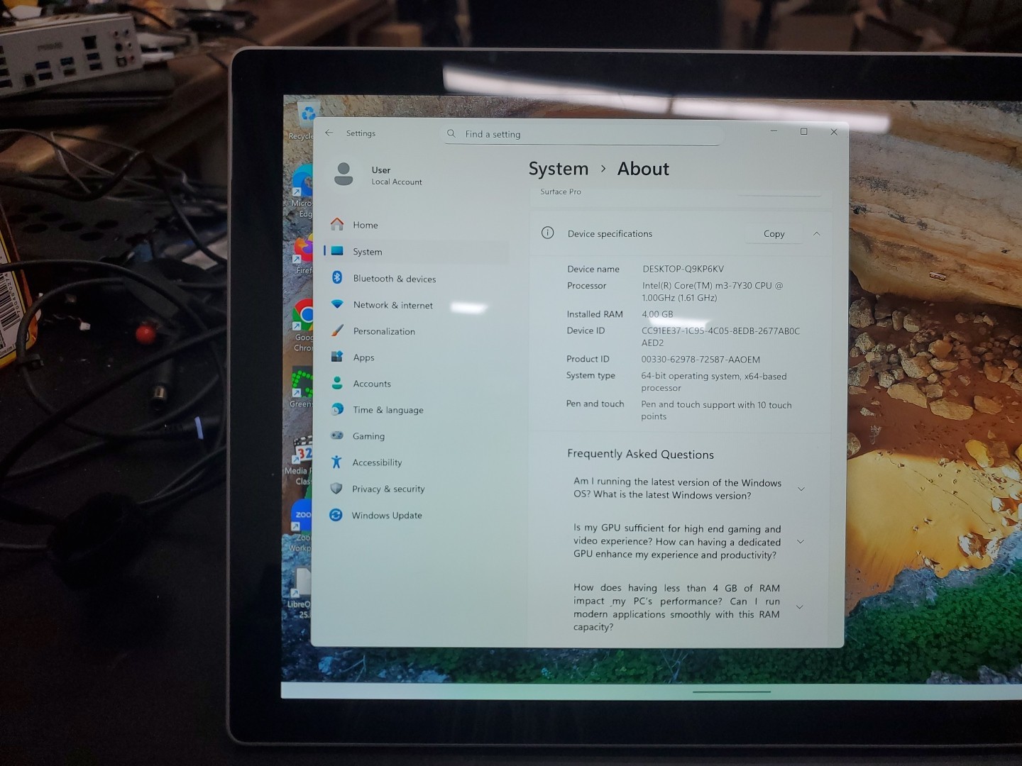 Microsoft Surface Pro (M3-7Y30, 4gb RAM 128gb SSD, W11Pro) 111225-5