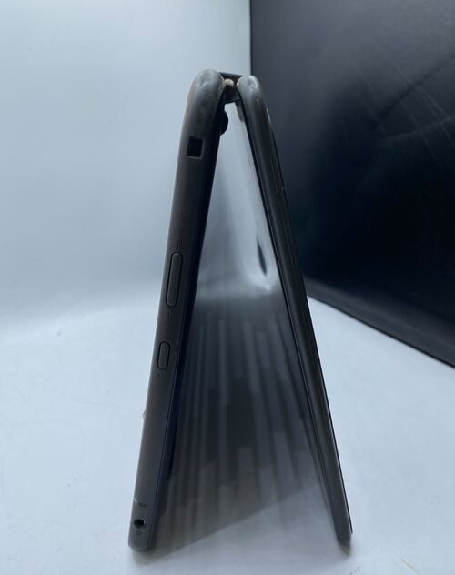 Dell Latitude 3190 2 in 1 11.6 Intel N5030 @1.10GHz 8GB 128GB SSD