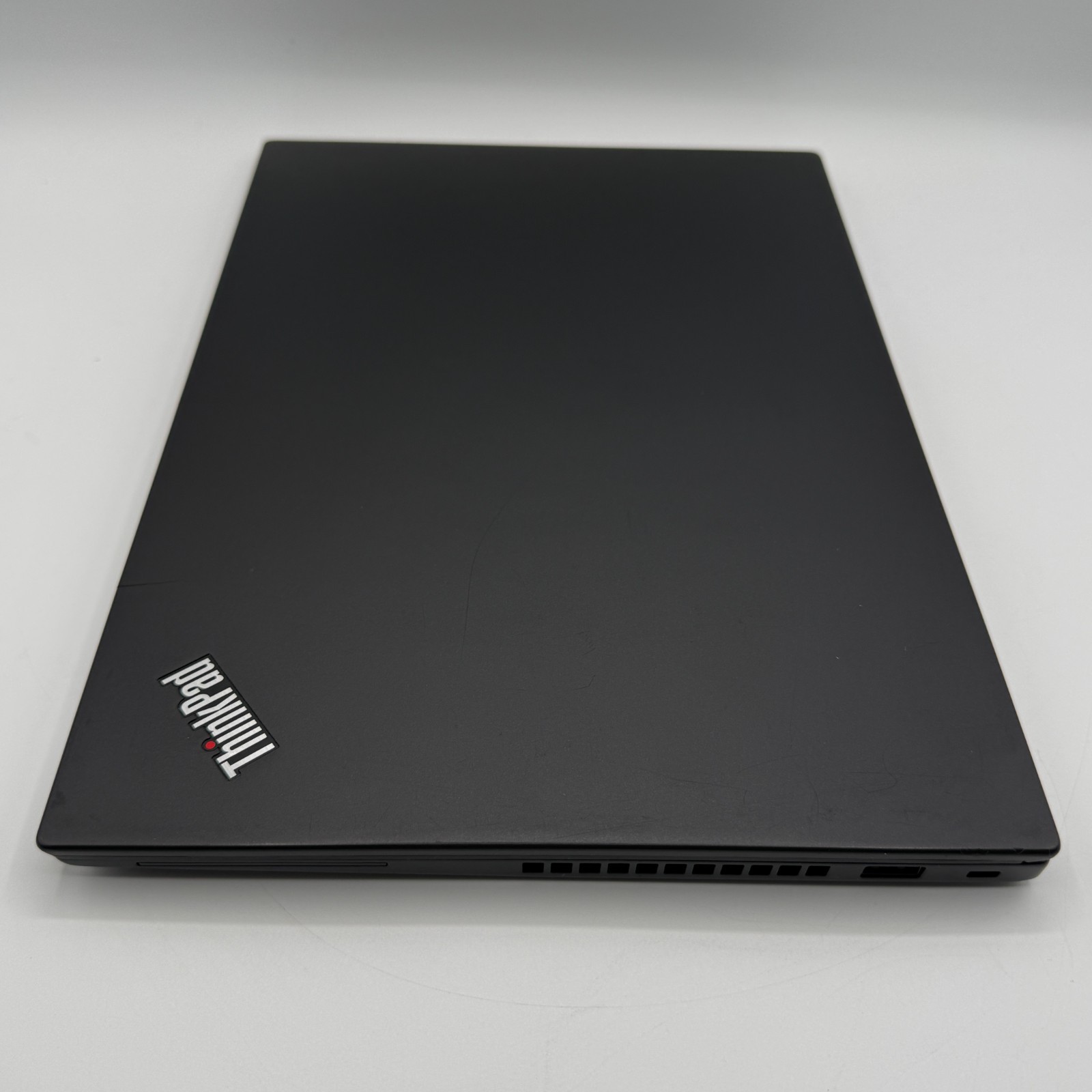 Lenovo ThinkPad T490s 14″ i7-8565U 16GB RAM 256GB SSD Win11 Pro Fingerprin Fair