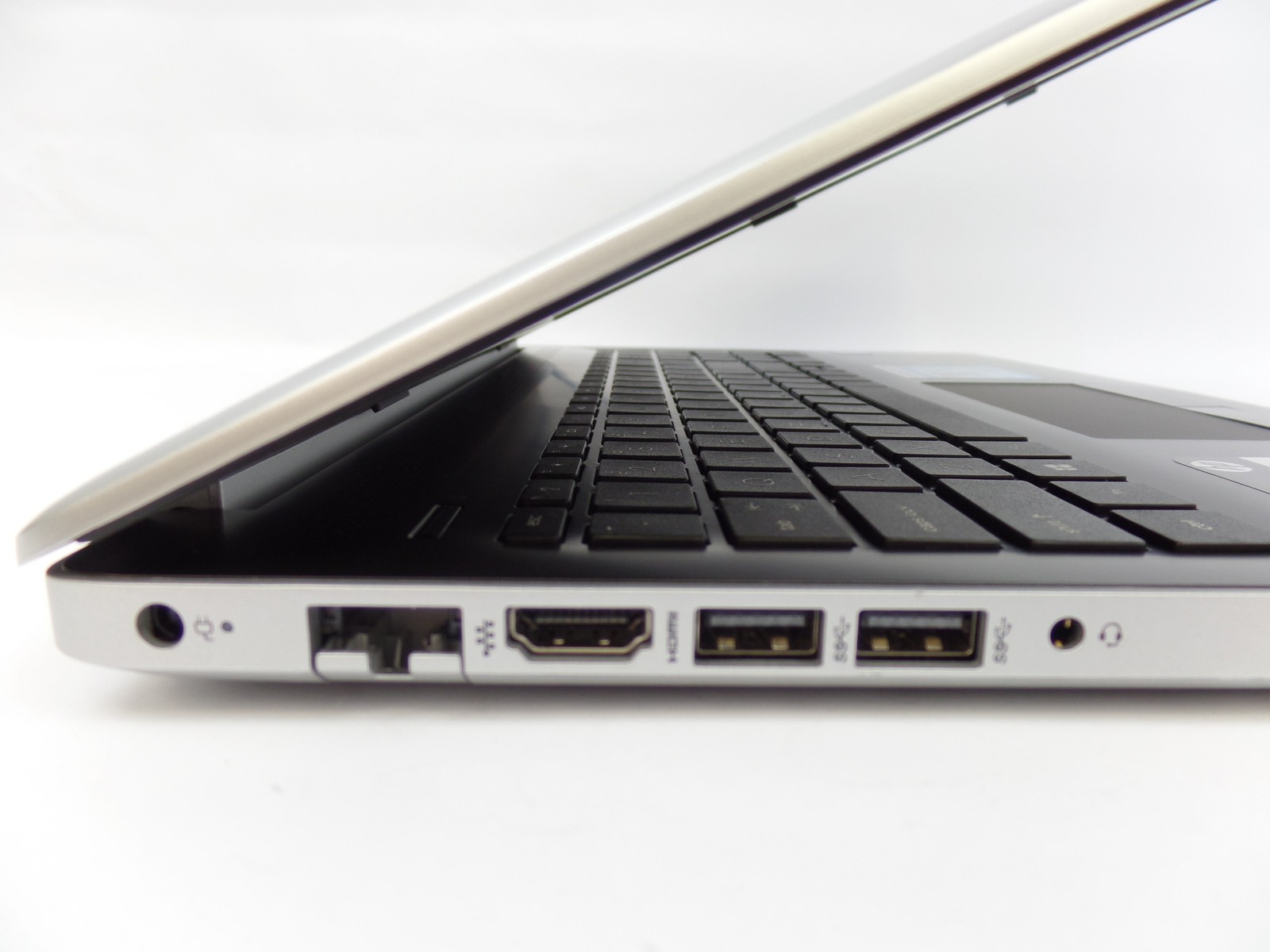 HP 15-da0014dx 15.6″ HD Touch i5-8250U 12GB 128GB SSD W11H Laptop