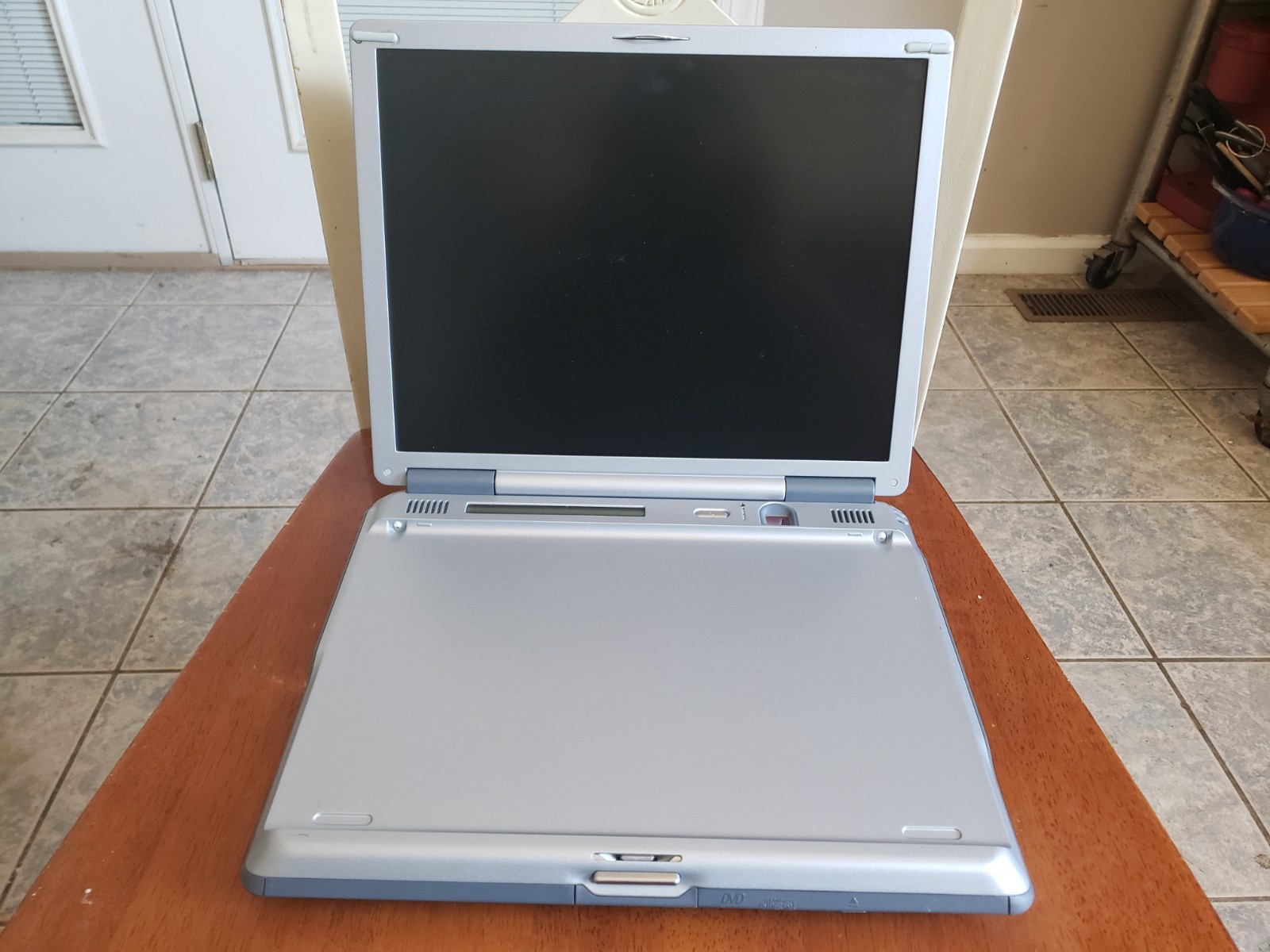 RARE Fujitsu Siemens Celsius Mobile H WF2H BS015 Nvidia 500 GoGL Wireless Kb Xp