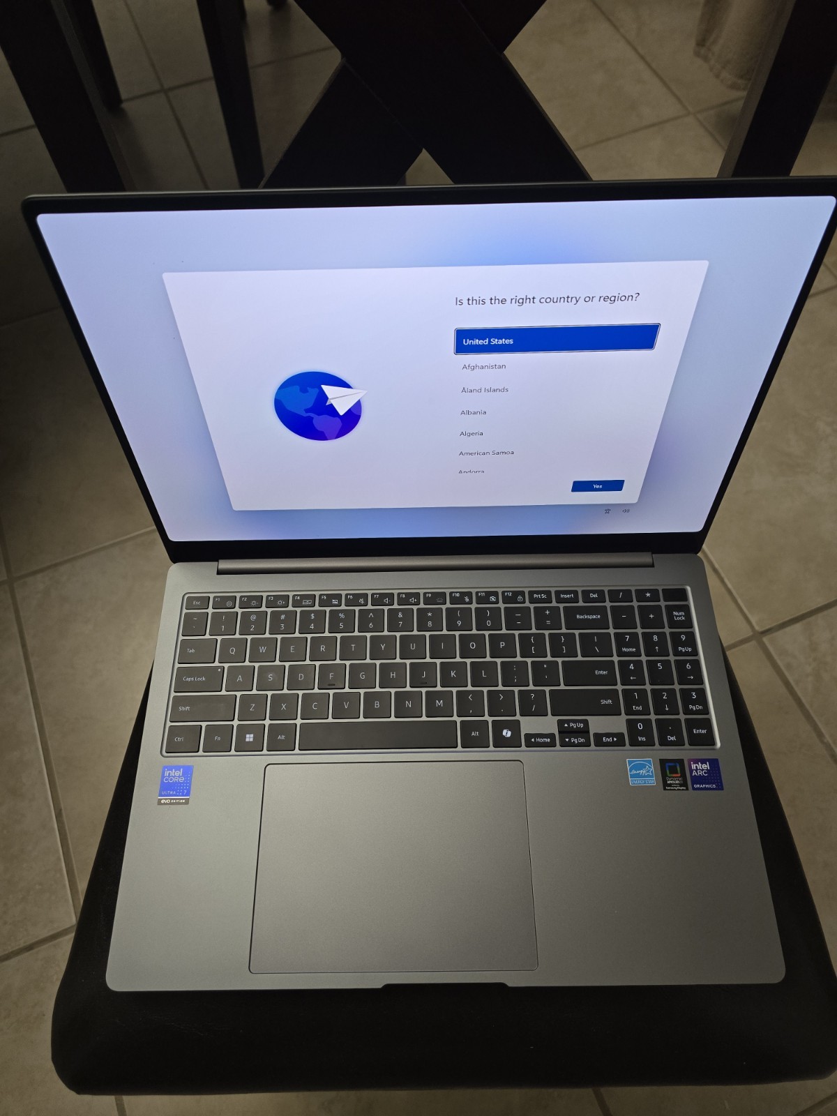 Samsung Galaxy Book5 Pro 16″ AMOLED Touch Intel Ultra 7 256V 16gb 1tb Laptop