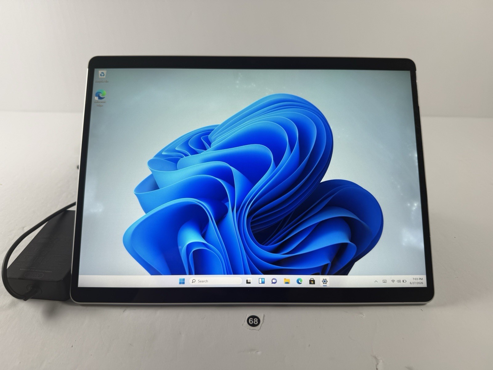 Microsoft Surface Pro 8 (1982) i5-1145G7 – 16GB RAM – 256GB 120Hz – Win 11 Pro