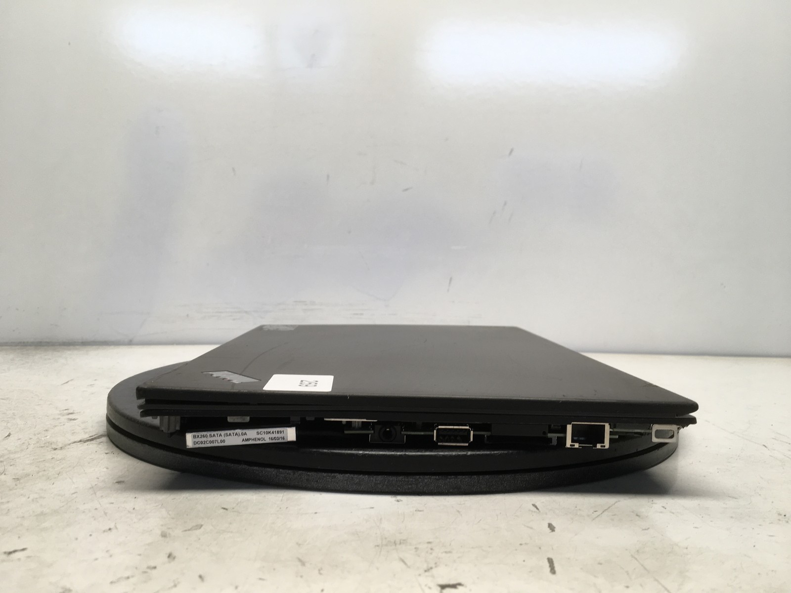 Lenovo ThinkPad X260 Intel i5-6300U 2.4GHz 8 GB NO HDD No Batt