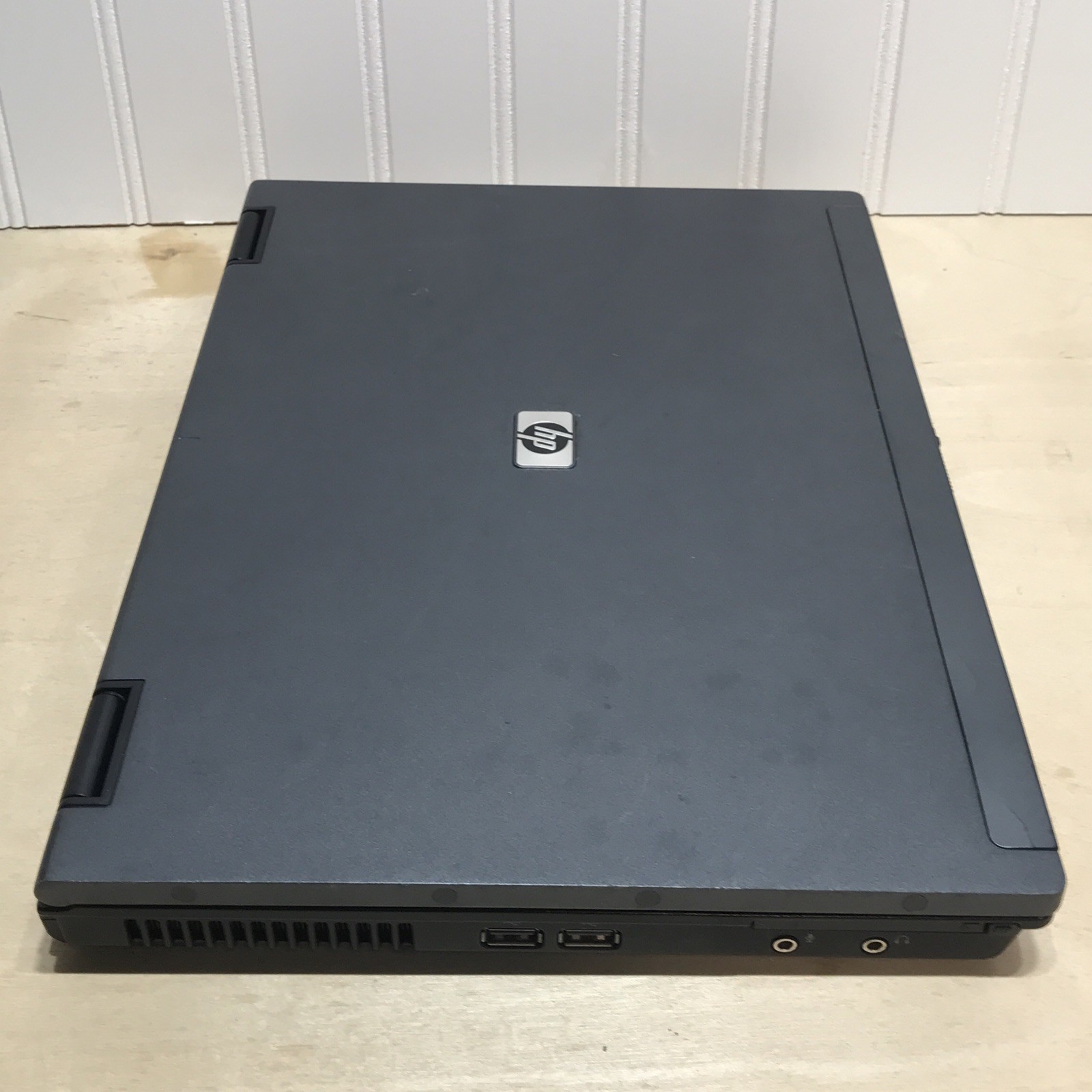 VTG HP Compaq nc6400 14″ Laptop Intel Centrino Duo XP Untested