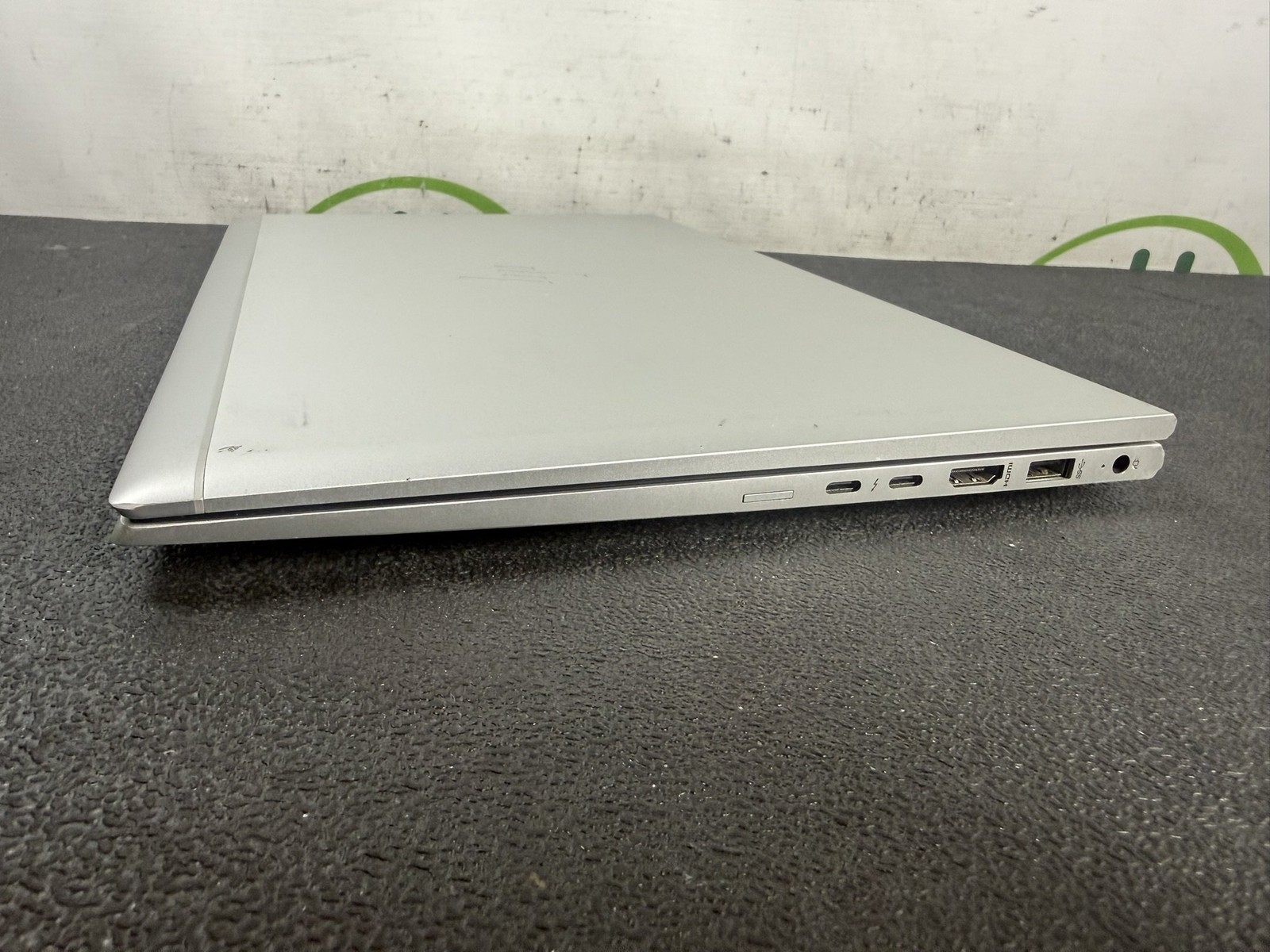 HP EliteBook 850 G7 15.6″ i7-10510U 1.8GHz 16GB DDR4 256GB SSD w/ AC Adapter