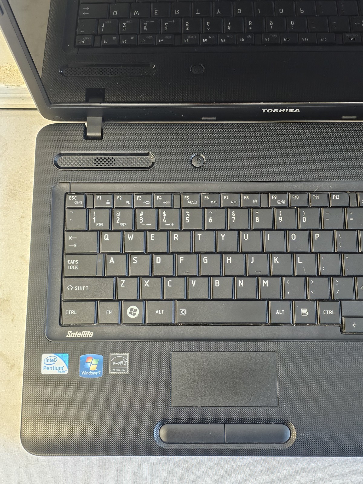 Toshiba Satellite C675-S7200 Laptop – Intel Pentium B940 – 4GB RAM – Read Desc.
