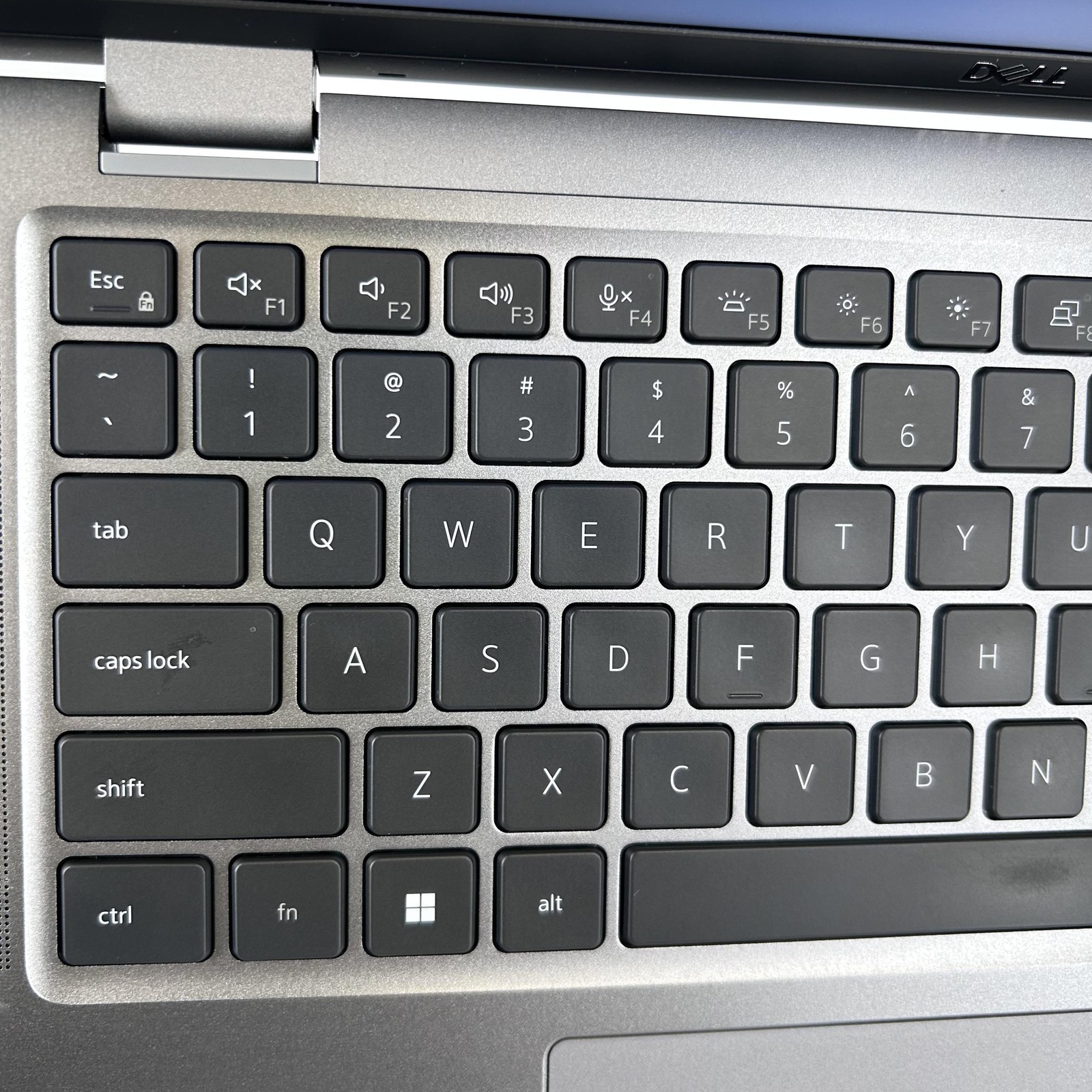Dell Latitude 7450 14 Gray QHD+ TOUCH 3.8 GHz Ultra 7 165H 32GB 256GB SSD Fair
