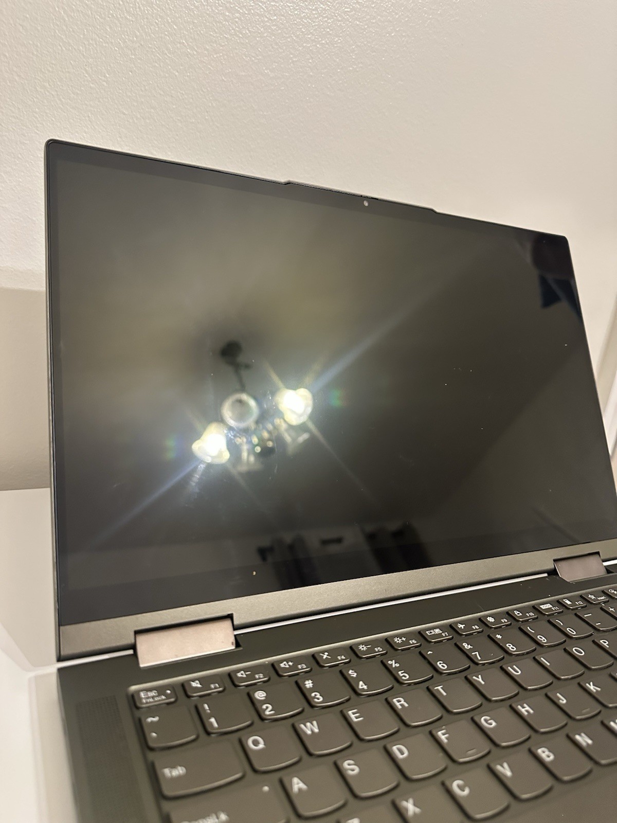 Lenovo Yoga 7 14ITL5 i5-1135G7 12GB RAM 512GB SSD 14” Touch – Hinge Issue