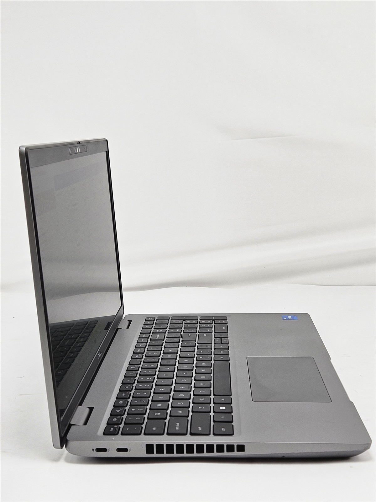 Dell Precision 3571 Intel Core i5-12600H 16GB RAM 256GB SSD 15.6″ Grey No OS