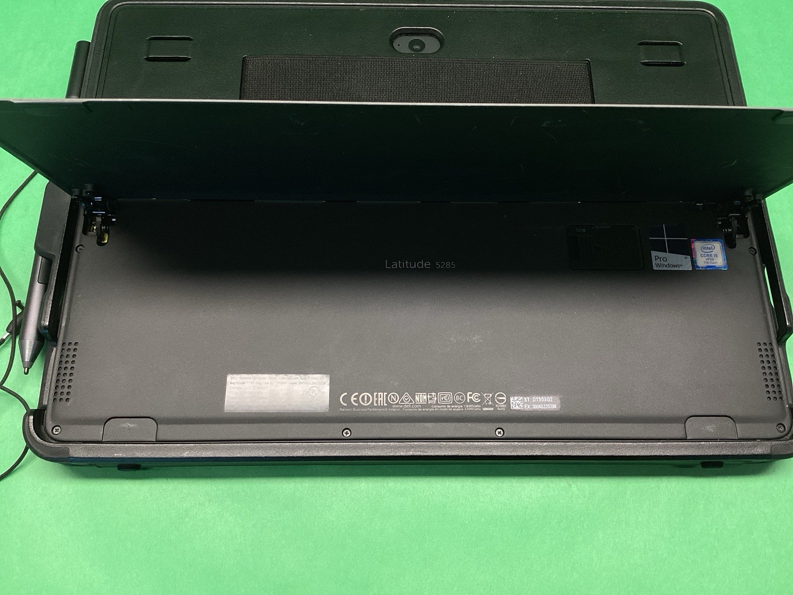 Dell Latitude 5285 2 in 1 Laptop i5-7300U 256GB 8GB & Case & Pen – UNTESTED