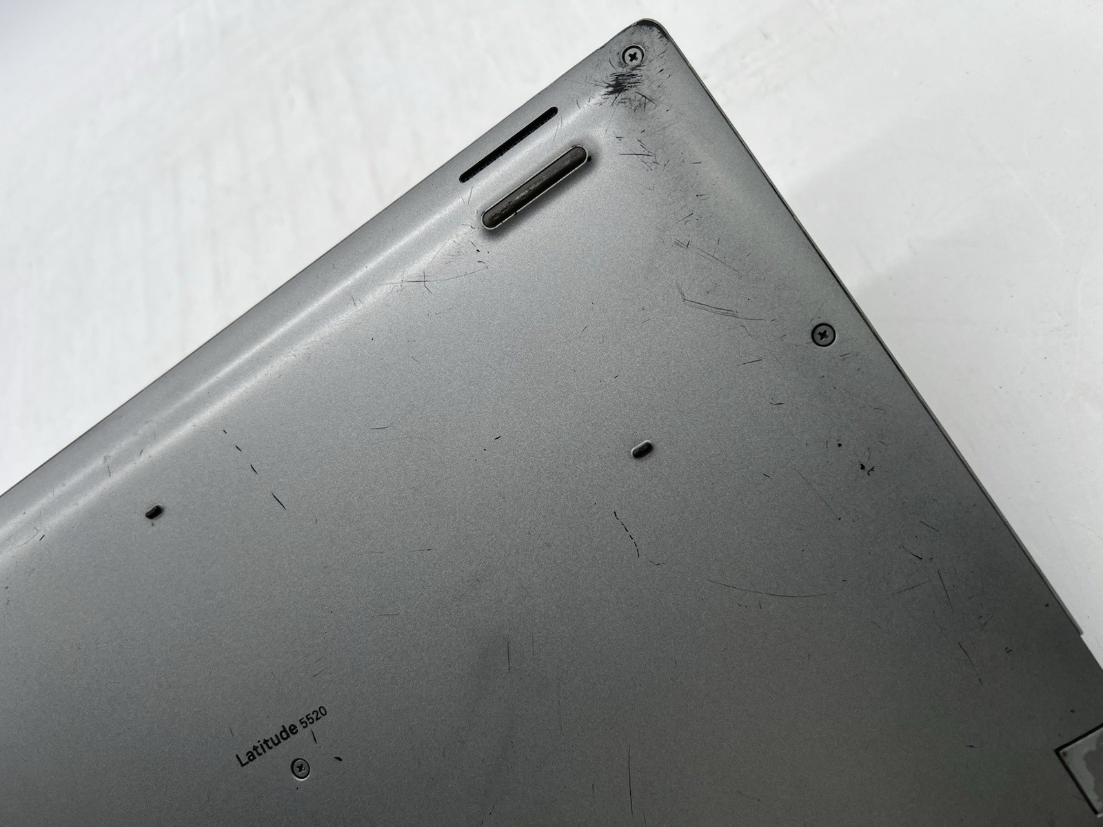 Dell Latitude 5520, i3-1125G4 @ 2.00GHz, 8GB RAM, 256GB NVMe-No OS/AC
