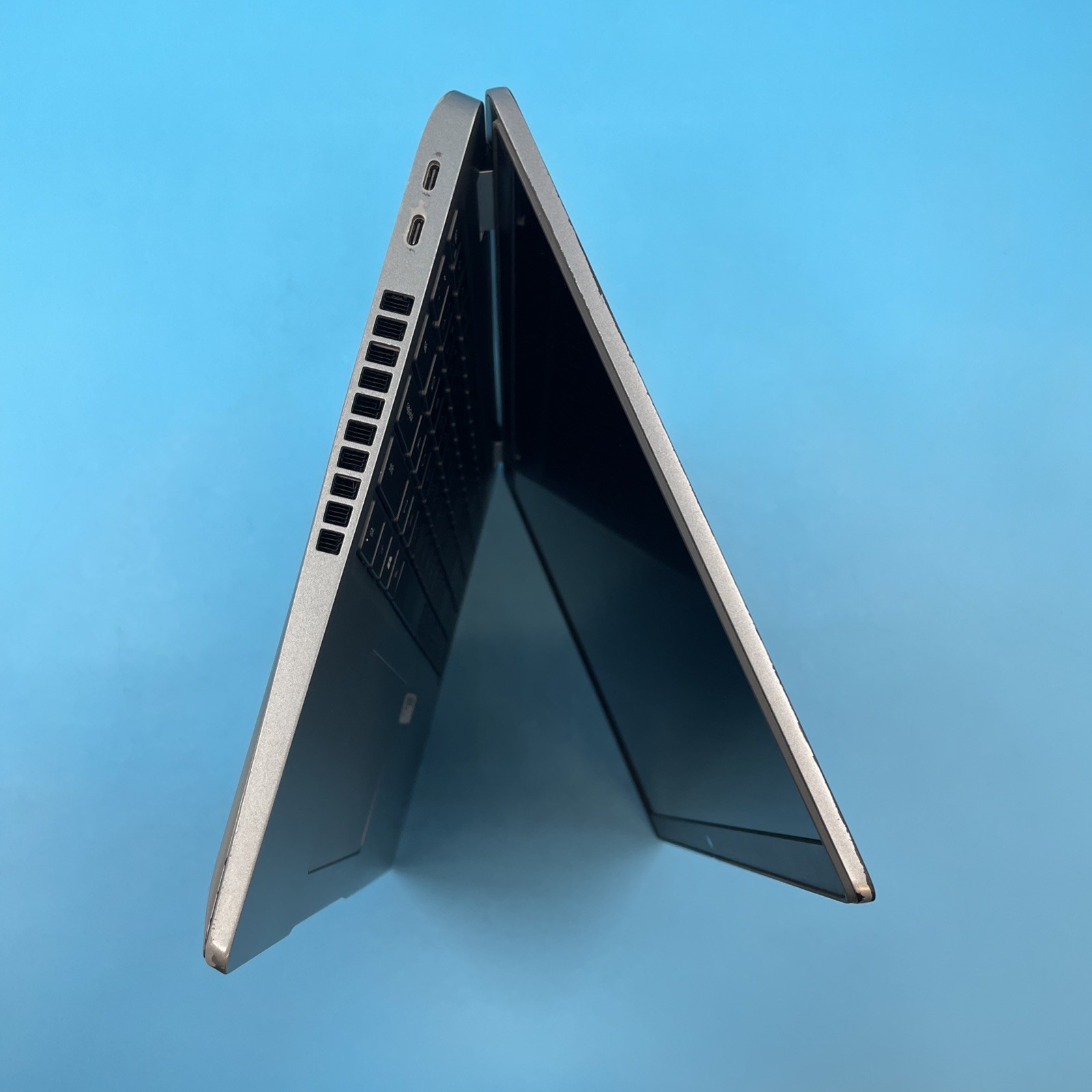 Dell Latitude 5520 | i5-1135G7 | 8GB RAM | NO DRIVE | NO OS | NO BATTERY