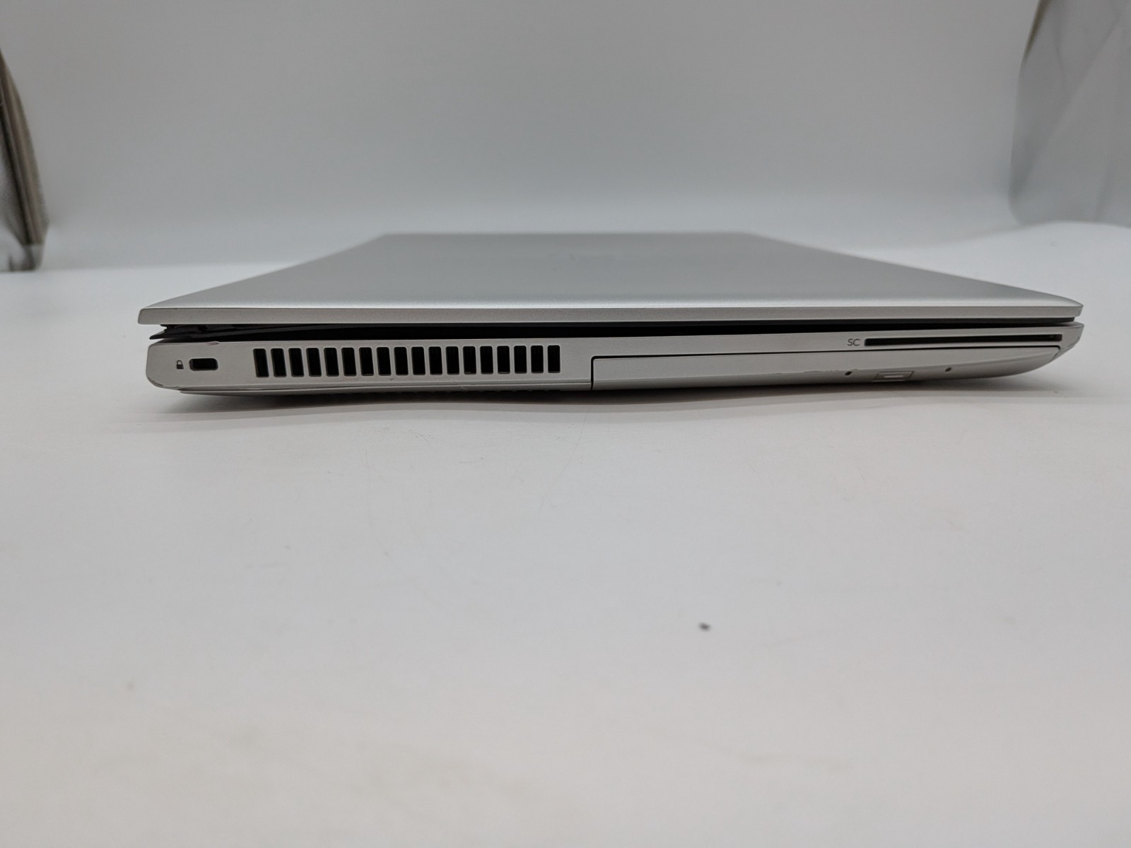 HP Probook 650 G4 Laptop For Parts/Reapir NO HDD/RAM. Bad Hinges