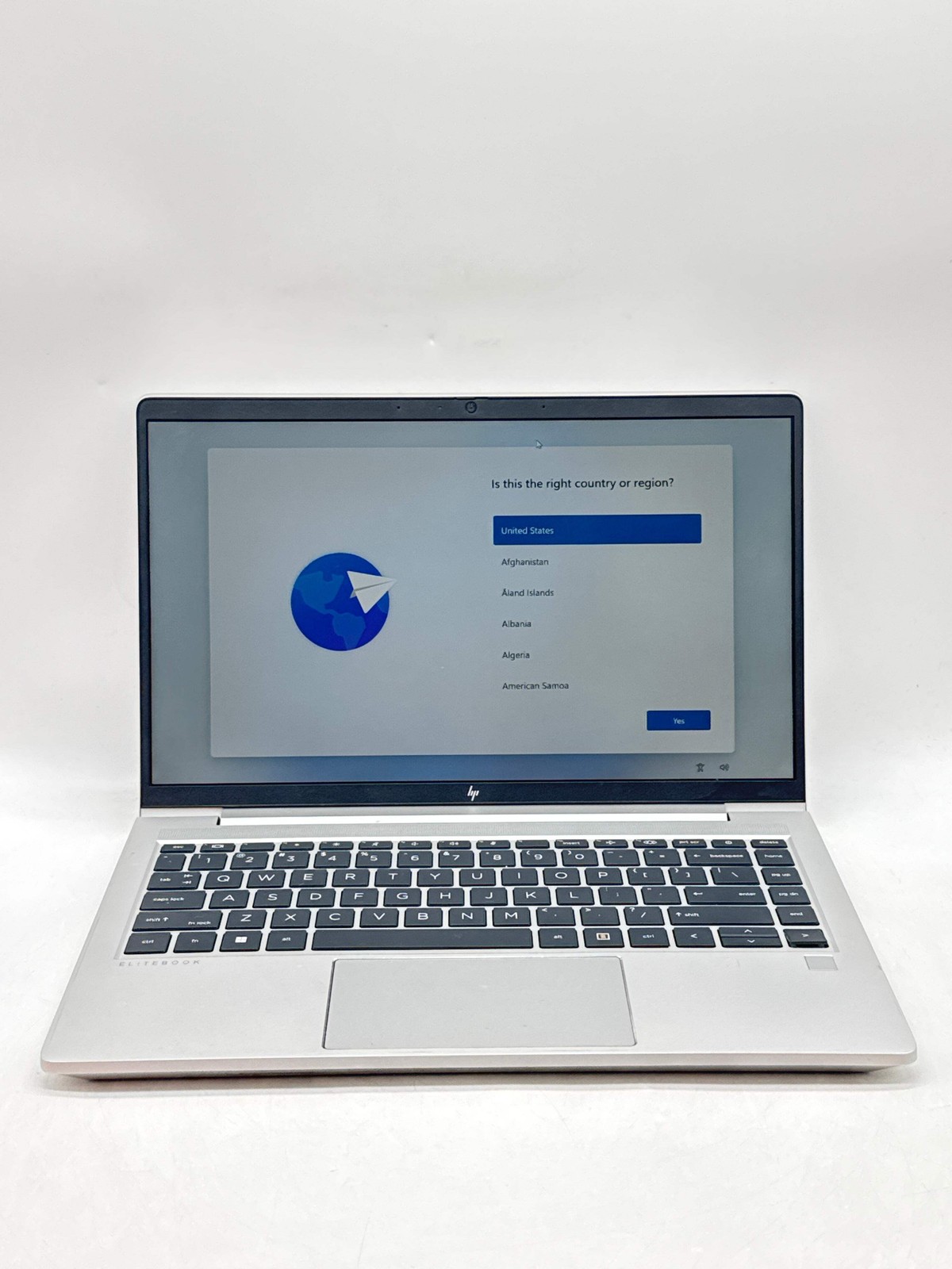 HP EliteBook 640 G10 14.0″ FHD Touch Core i5-1335U 1.30GHz 256GB SSD 8GB RAM