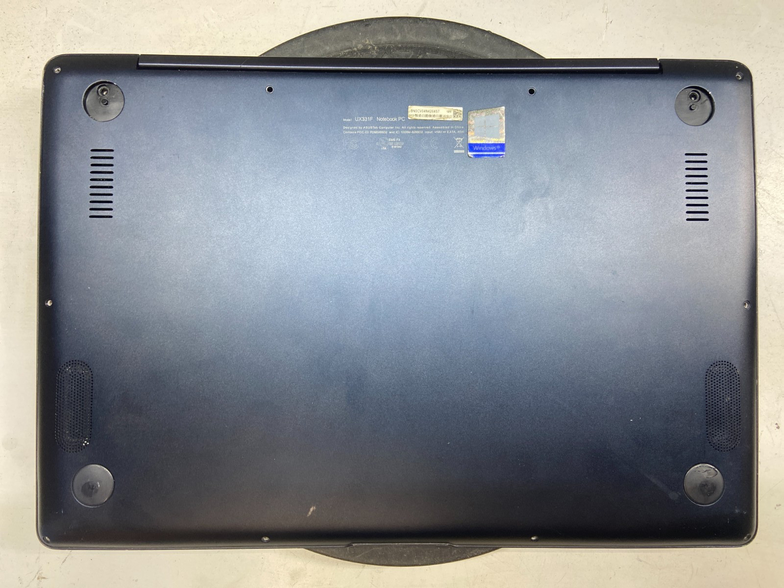 Asus Zenbook UX331F Intel Core i7-8565u 1.8GHz 8GB NO HDD