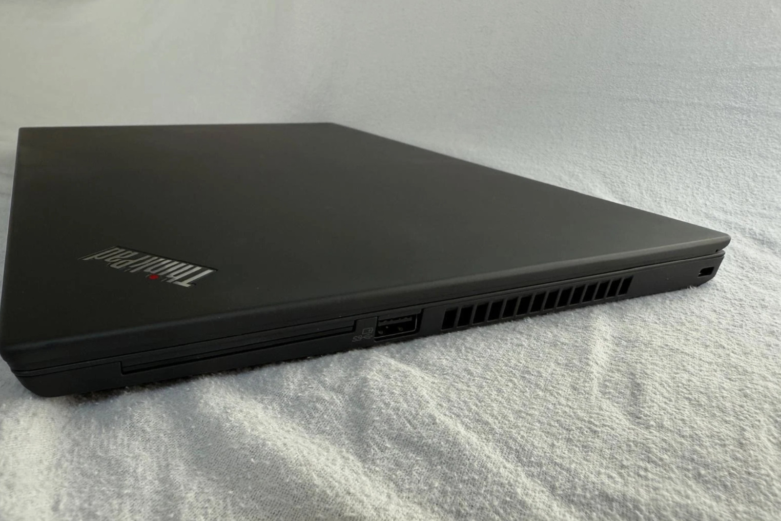 Lenovo ThinkPad T14 14 inch (512GB, Intel Core i7 10th Gen, 1.8GHz, 16GB) Laptop