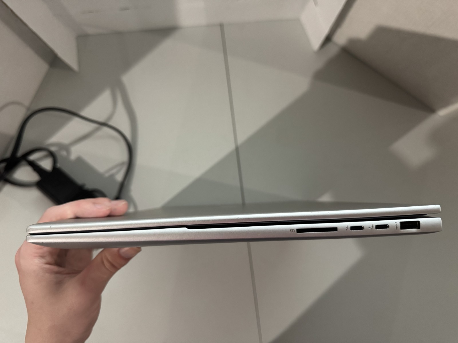 HP Envy 17-cr0013dx FHD Touch i7-1260P, 12GB RAM/512GB SSD – Good