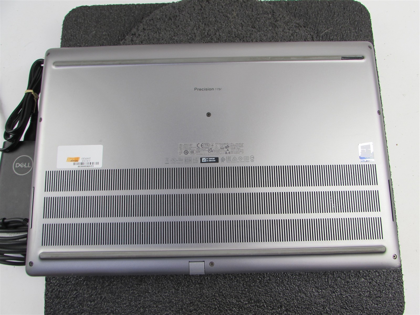 DELL PRECISION 7750 1920X1080 I7-10850H 1TB 32GB RAM RTX 3000 WIN 11 PRO NO BATT