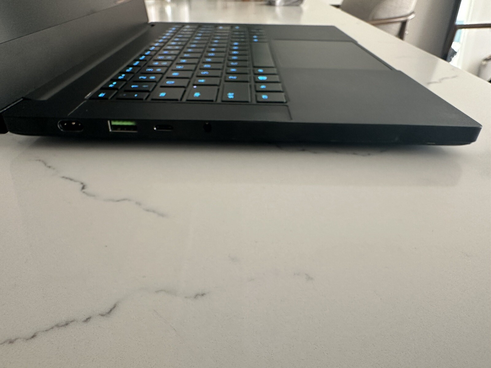 Razer Blade 14 15″ 165Hz 2K 3.3 GHz Ryzen 9 5900HX 16GB 1TB RTX 3070 Excellent