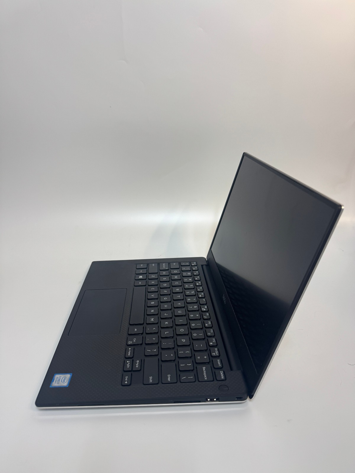 Dell XPS 13″ | i7-8550U | 8GB RAM | 1TB M.2 | Win 11