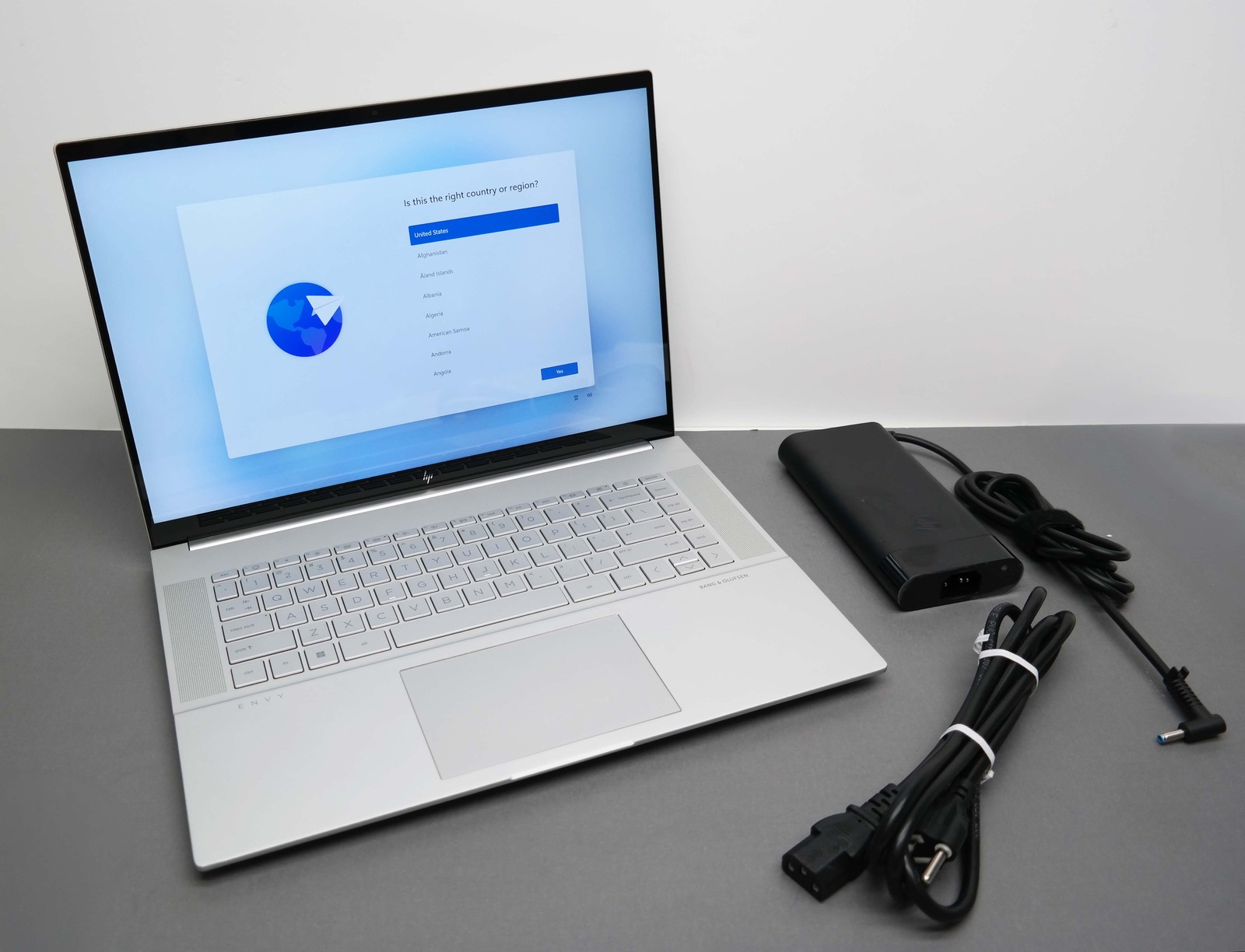 HP Envy 16-h1023dx 16″ Core i9-13900H 16GB RAM 1TB SSD RTX 4060 ISSUE