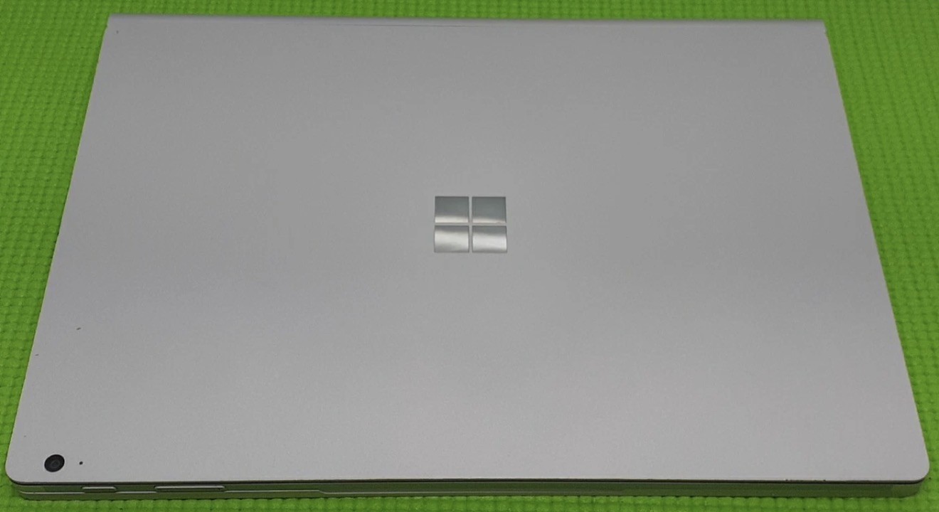 Microsoft Surface Book 3 i5-1035G7 8GB RAM 256GB SSD Win 11 Pro charger includ