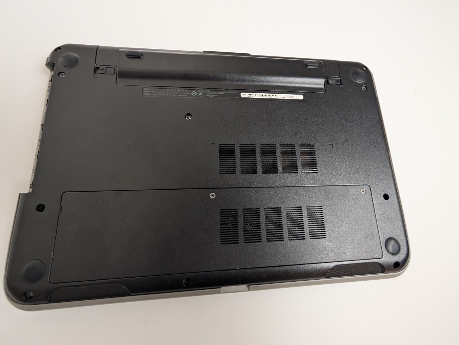 Dell Inspiron 15R (Model 5537) laptop. This unit is not working and is being…