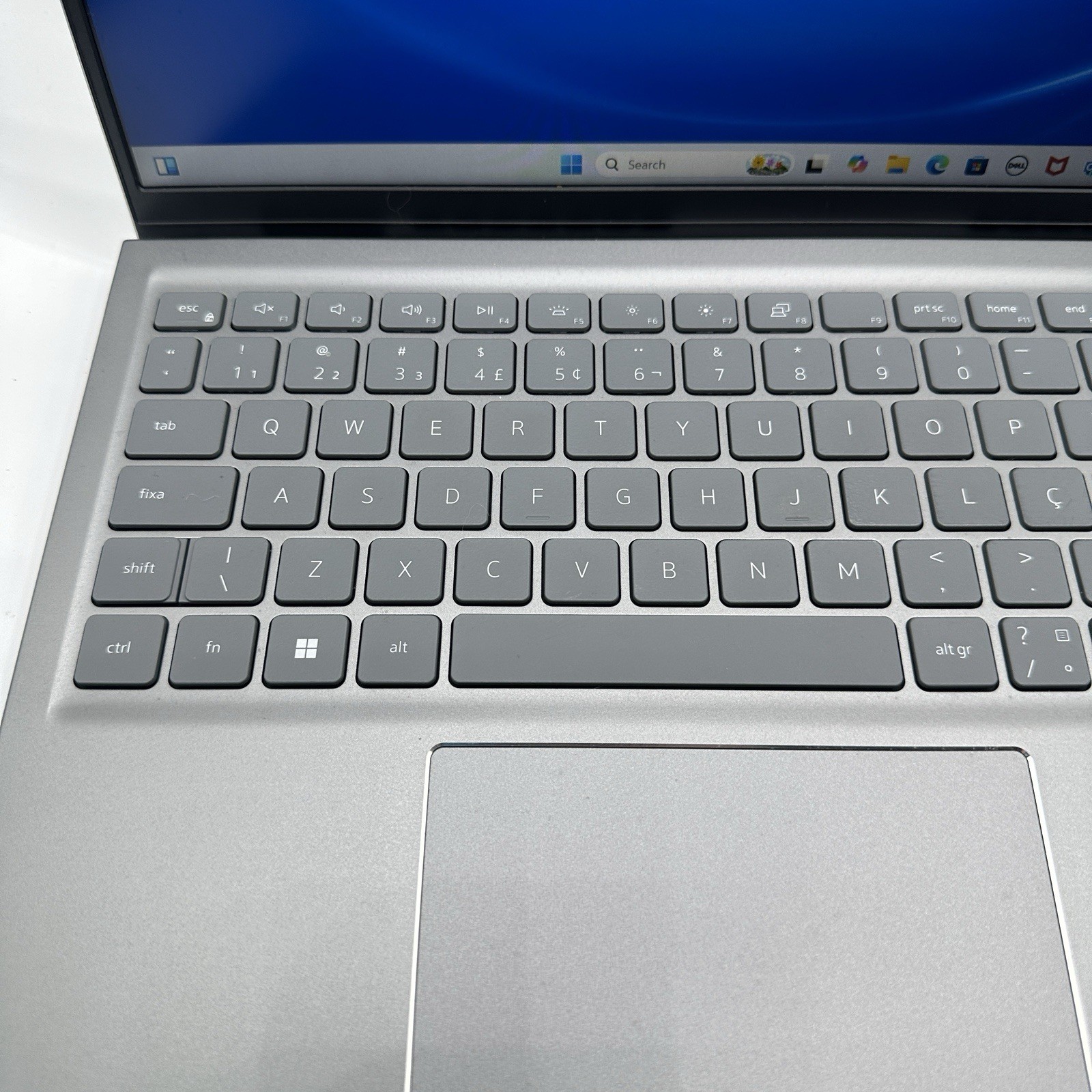 Dell Inspiron 15 5510 15.6″ i5-11320H 3.4GHz 8GB RAM 265GB SSD MX450