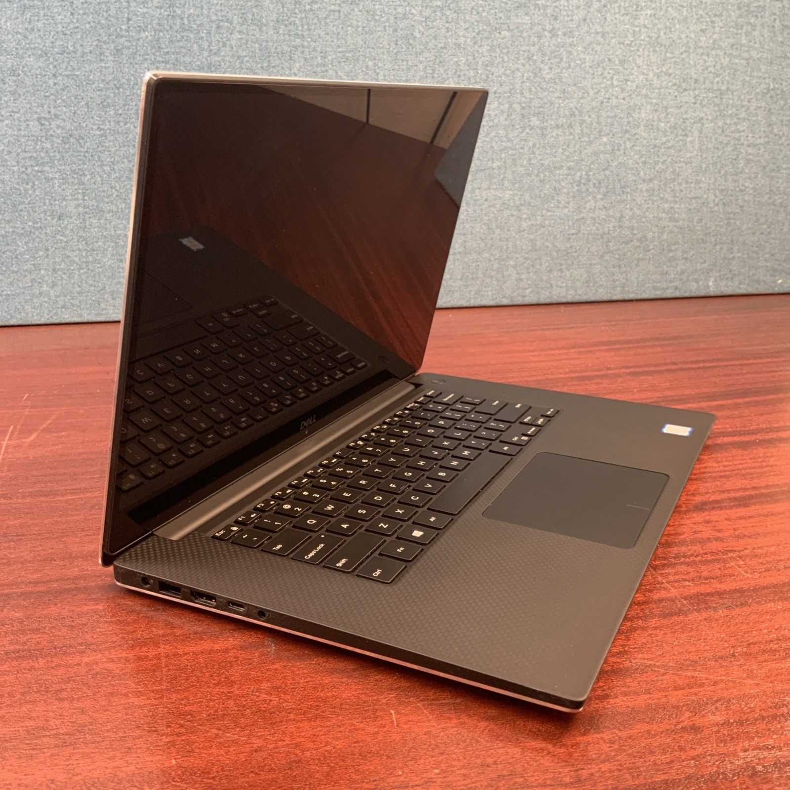 Dell Precision 5530 Intel i5-8300H 16GB RAM 256 GB SSD Win 11 Pro