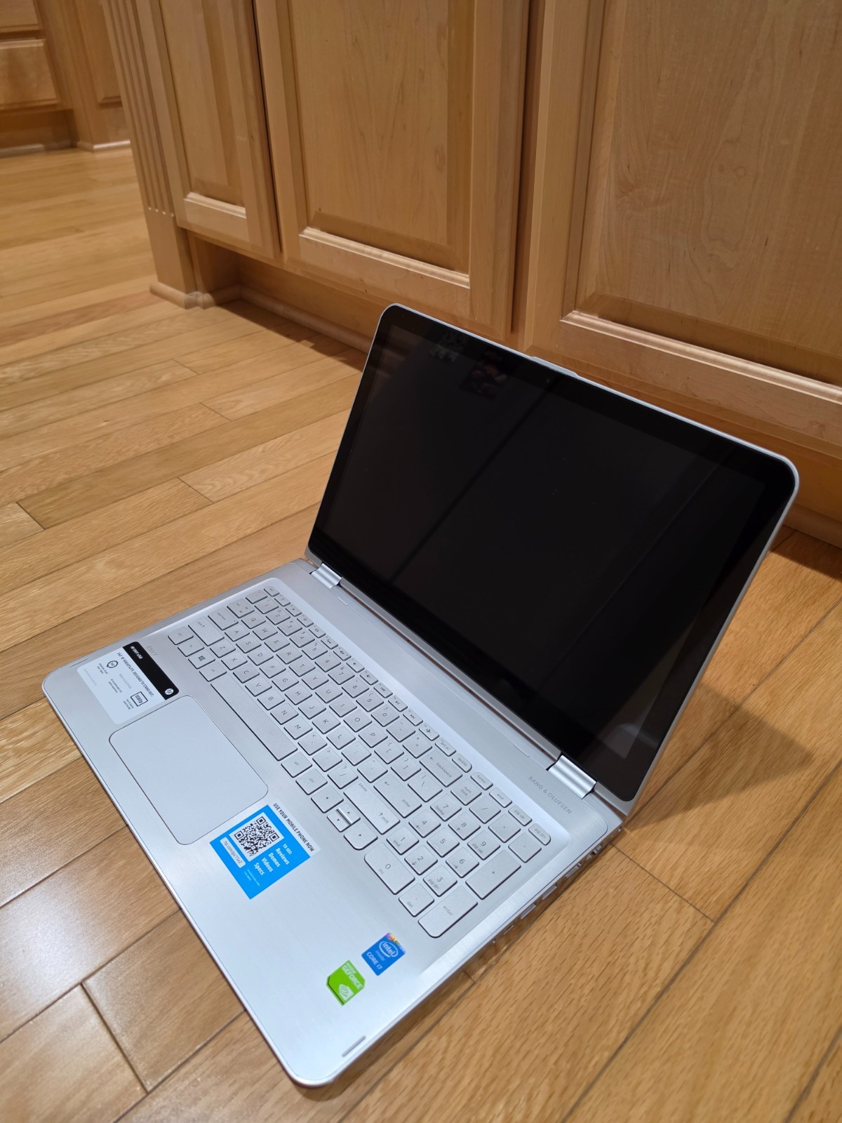 HP Envy M6-W102DX x360 2-in-1 15.6 Laptop 5th Intel i7-5500U 2.4GHz Windows 10