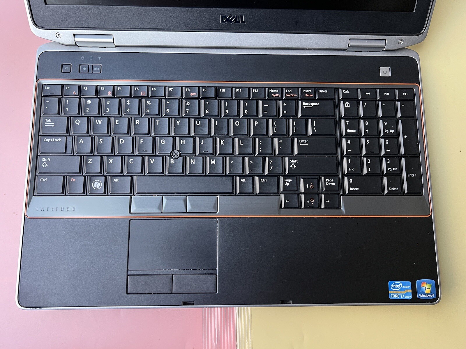 Dell Latitude E6520 Intel Core i7-2620M 2.70GHz 8GB RAM 500GB HDD HDMI 1920X1080