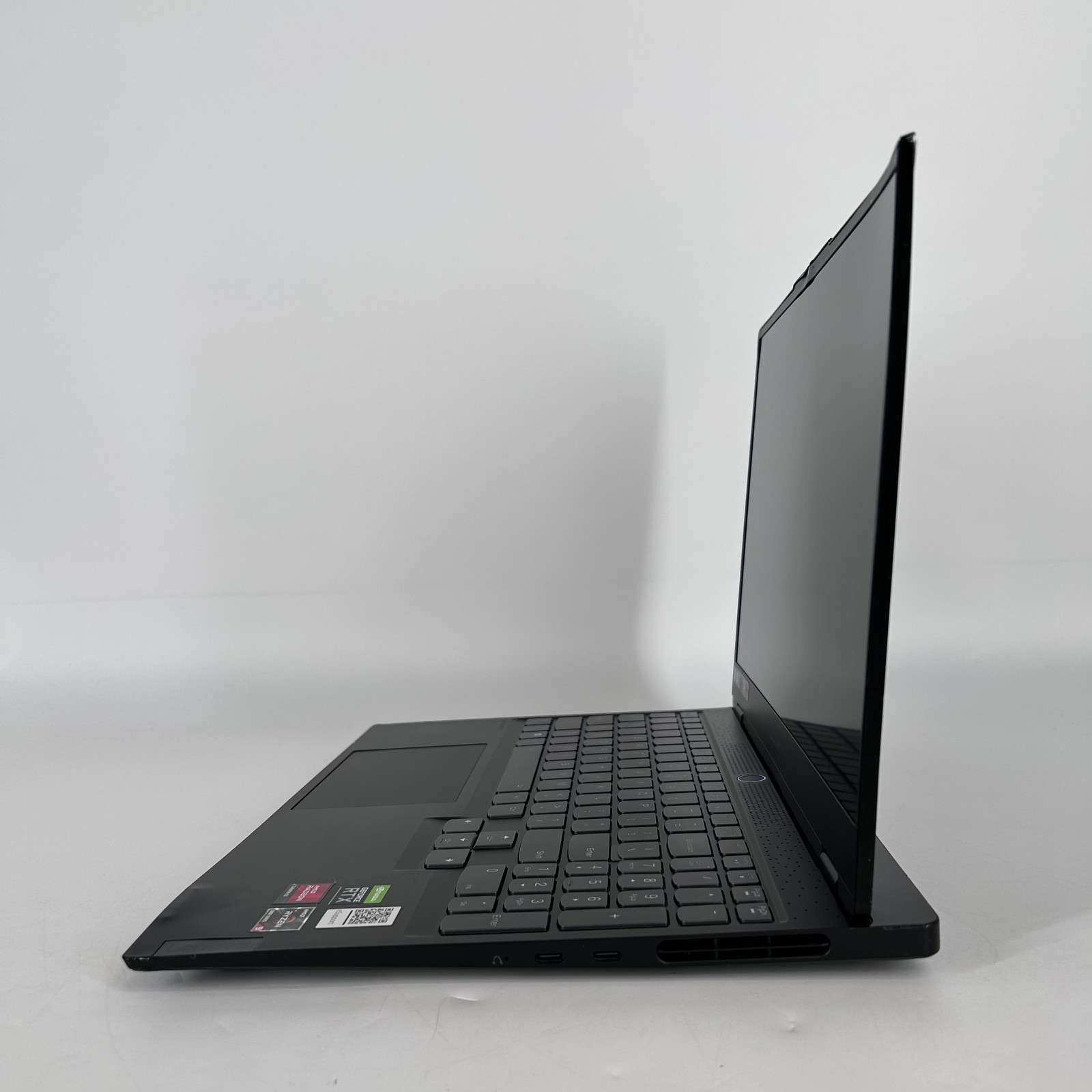 Lenovo Legion Slim 7 15.6 165Hz FHD 3.3 GHz Ryzen 9 5900HX 32GB 2TB SSD RTX 3060