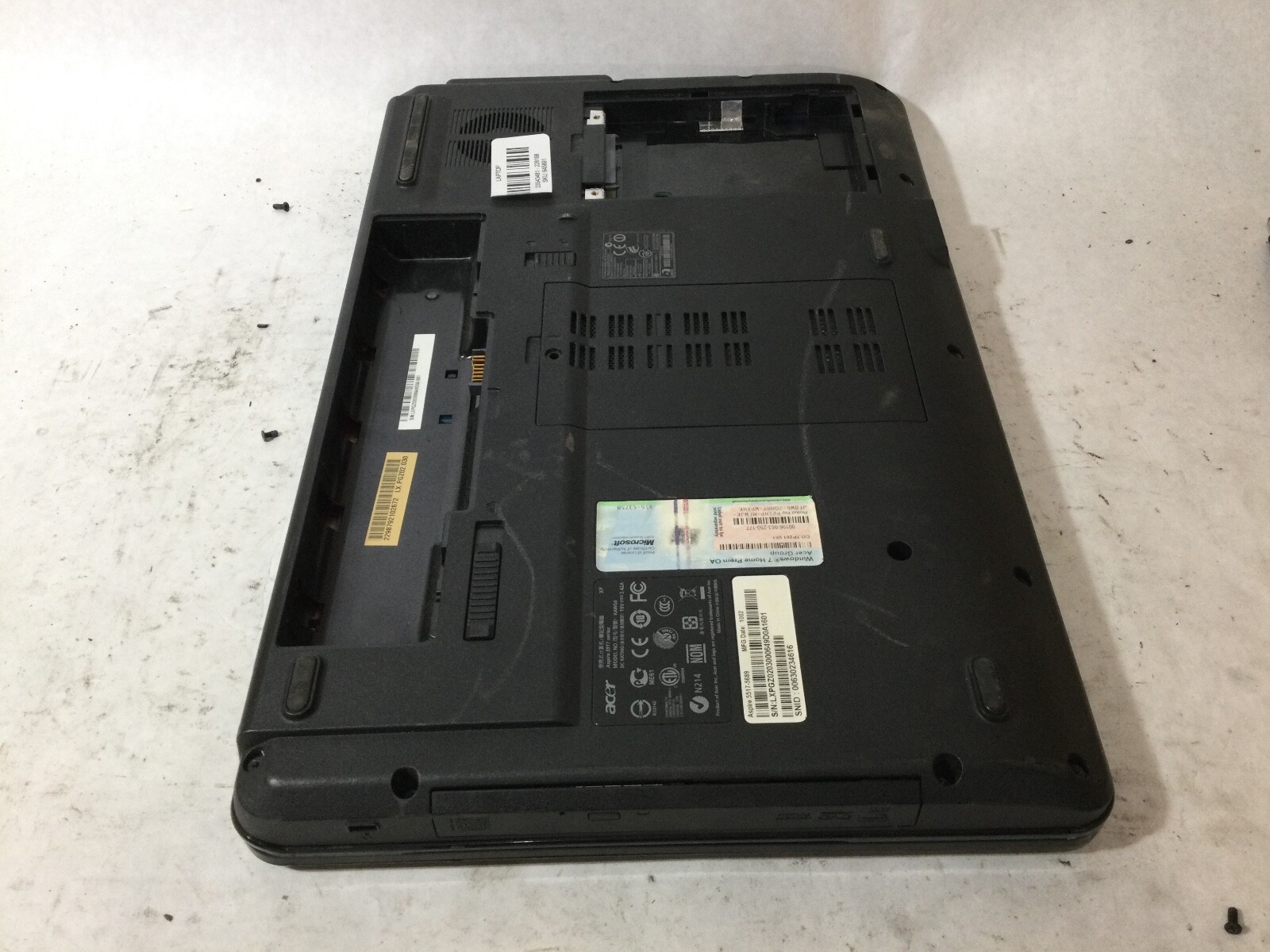 ACER ASPIRE S517 – FOR PARTS – AMD ATHLON – NO RAM – 17″ – READ DESCRIPTION – BB