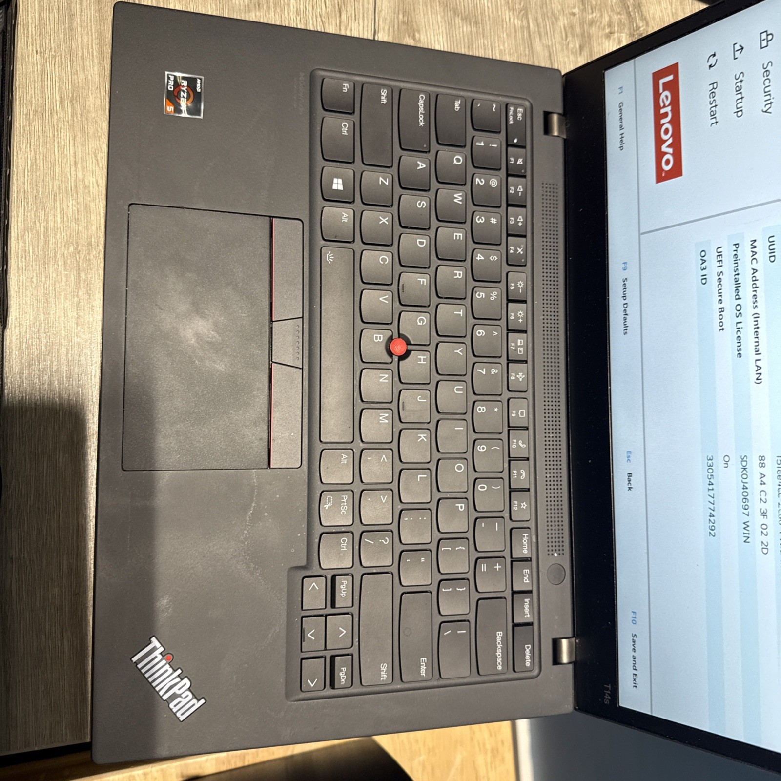 Lenovo ThinkPad T14s, AMD Ryzen 5 PRO 5650U @2.30Ghz, 8GB RAM, NO SSD NO OS