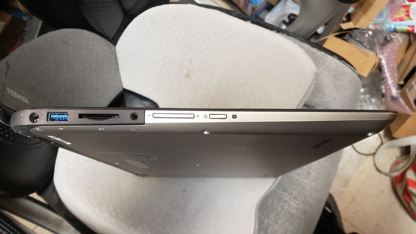 Toshiba Radius Intel i7-4510u 2.0Ghz/8GB/1TB with broken touch screen