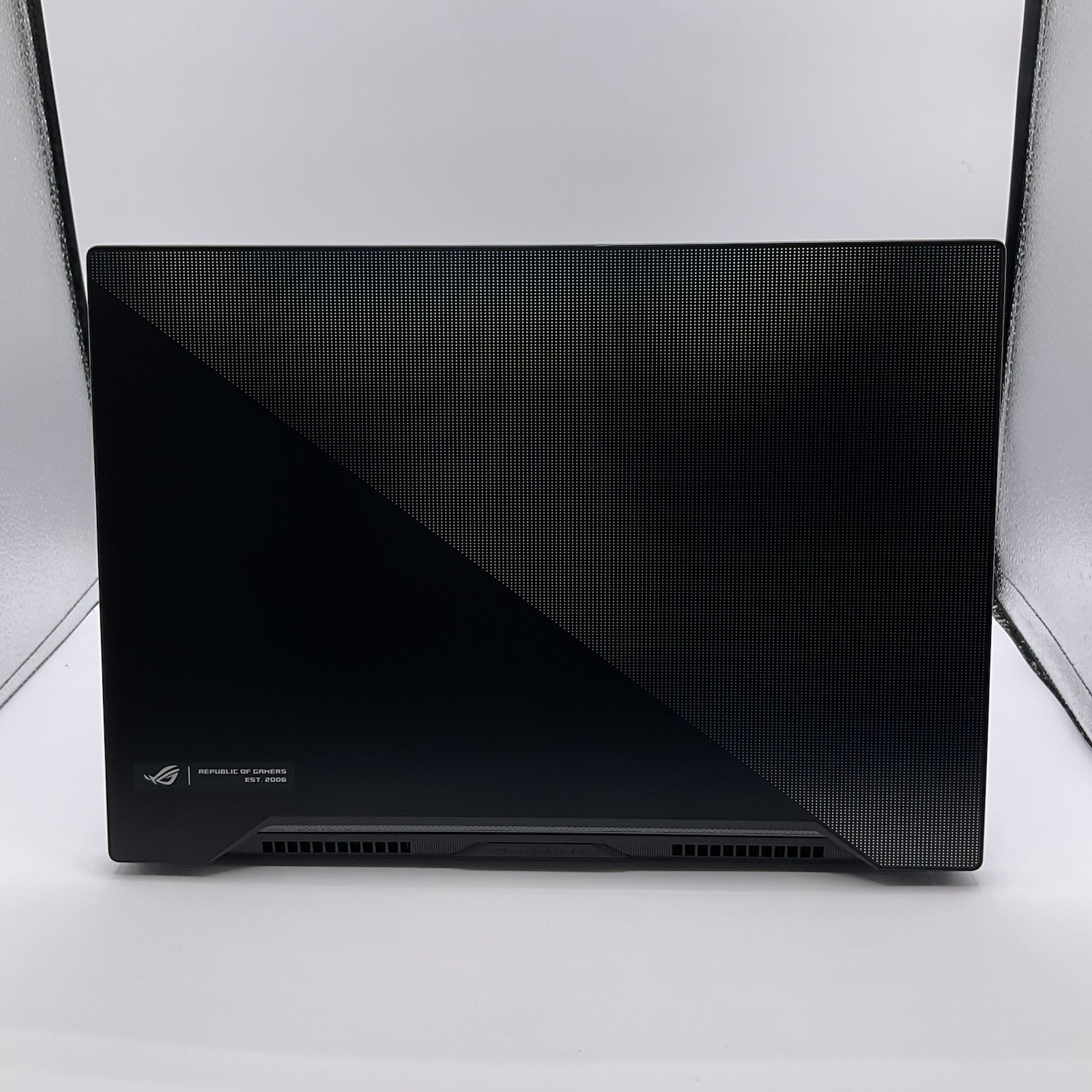 ASUS ROG Zephyrus M15 GU502L i7-10750H 16GB RAM 1TB SSD RTX 2060 Gaming Laptop