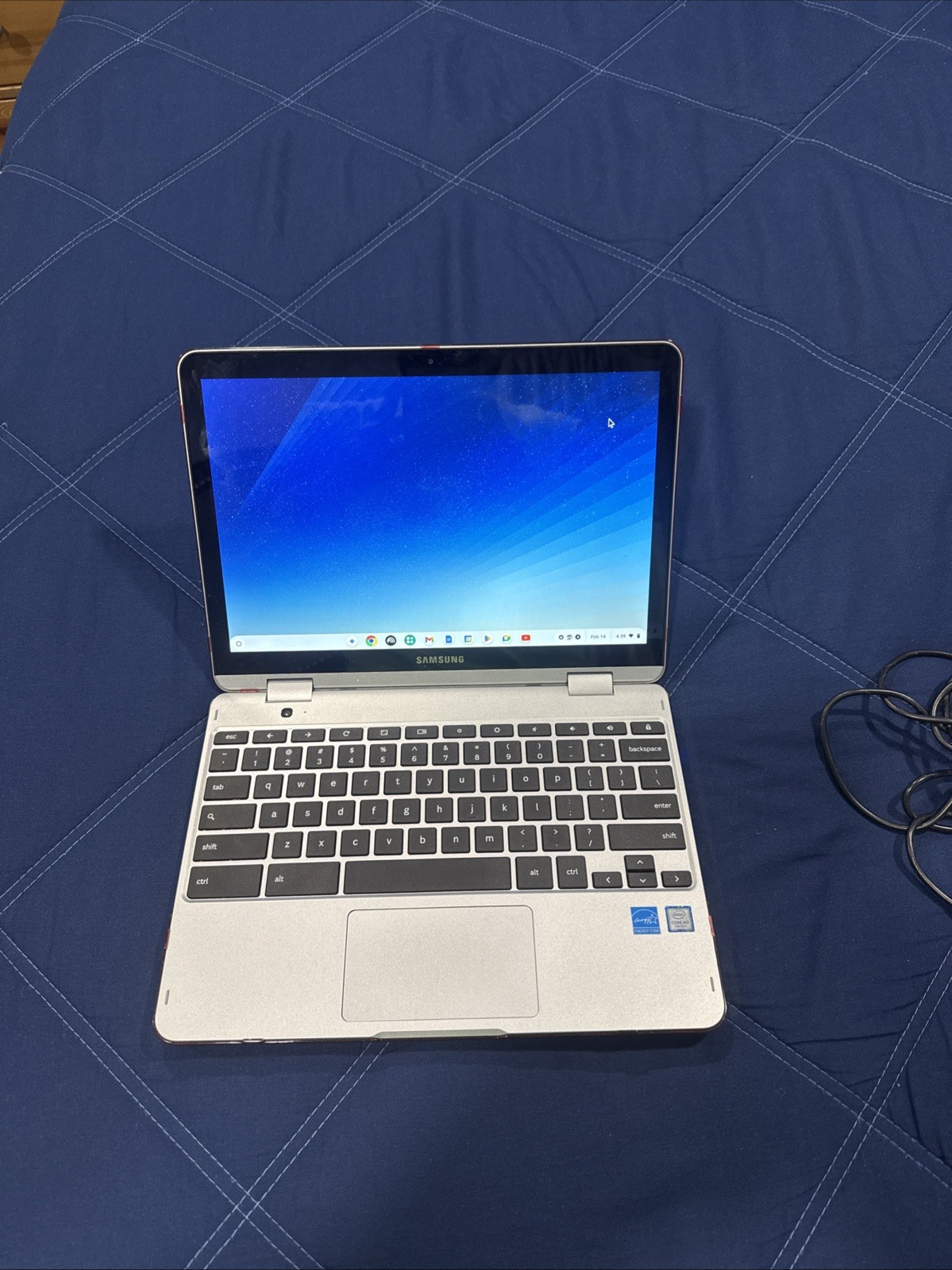 Samsung Chromebook Plus V2 12.2″ Touchscreen 2-in-1 4 GB RAM 64 GB eMMC XE520QAB