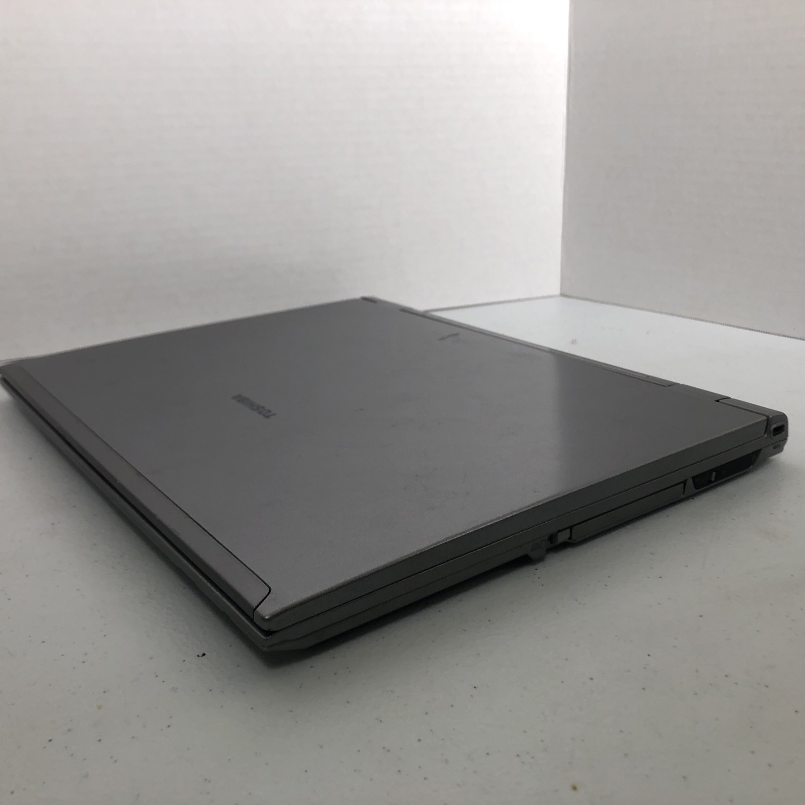 Toshiba Portege R200-S234 Laptop *BAD SCREEN