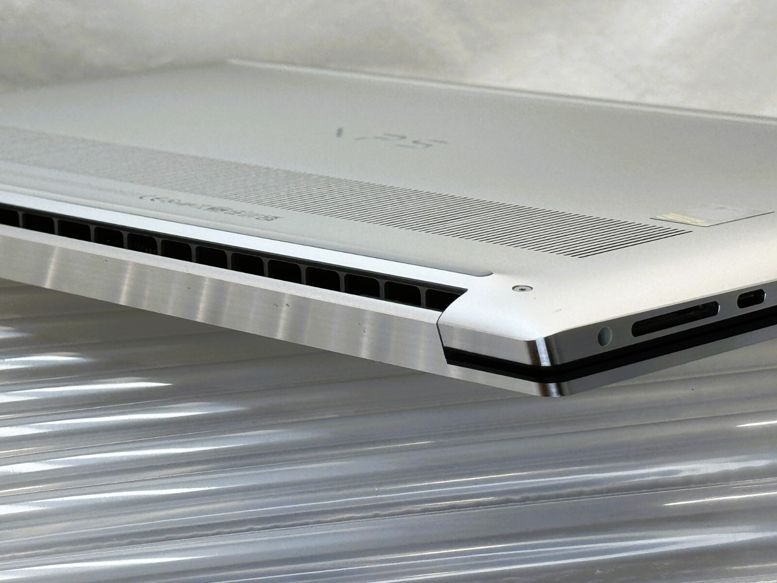 Dell XPS 15 9510 OLED TOUCH ✔i7-11800H ✔64GB RAM ✔2TB SSD ✔RTX 3050 ✔Grade A