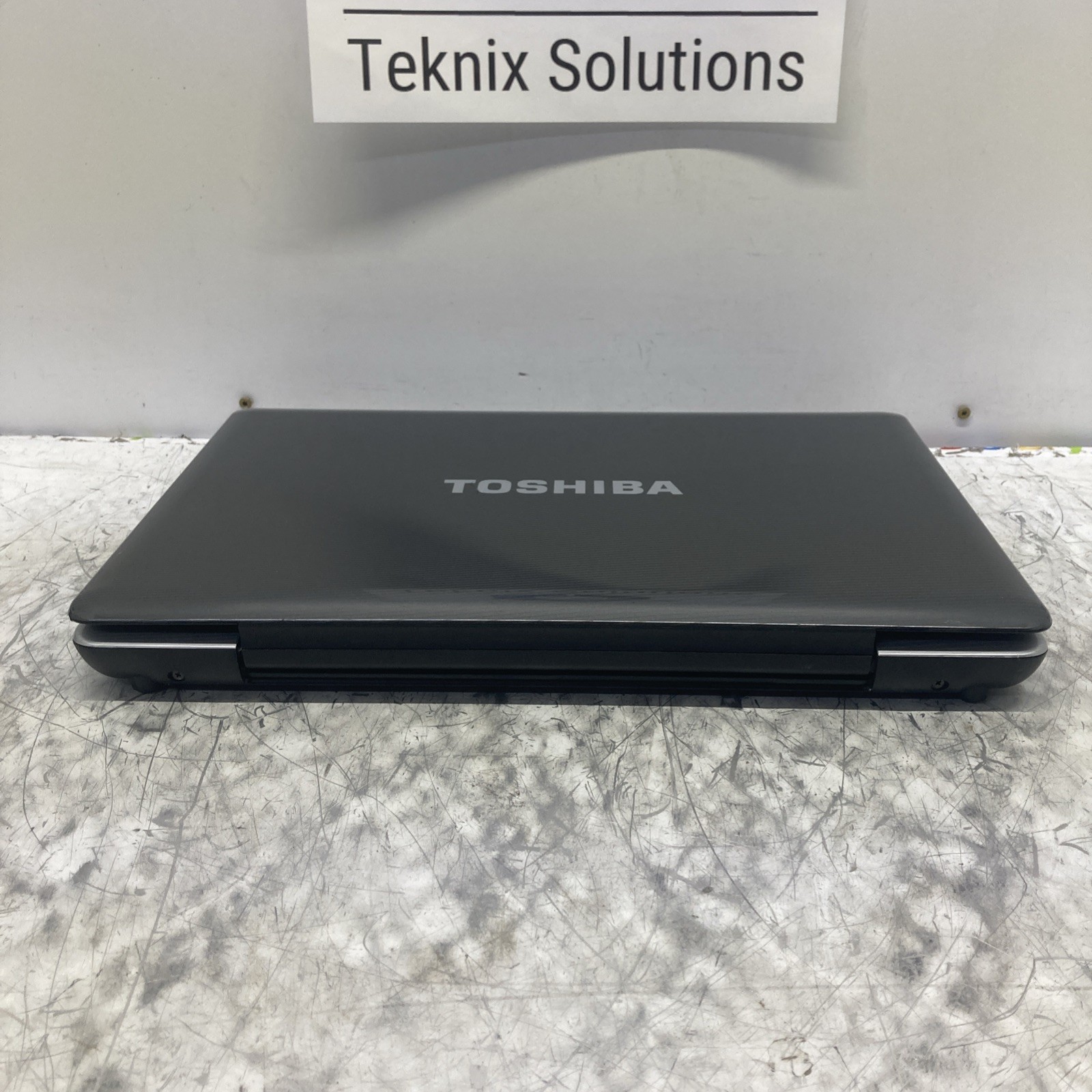 Toshiba Satellite L505 Pentium Dual-Core T4400 2.20GHz 3GB no HDD Boot to BIOS