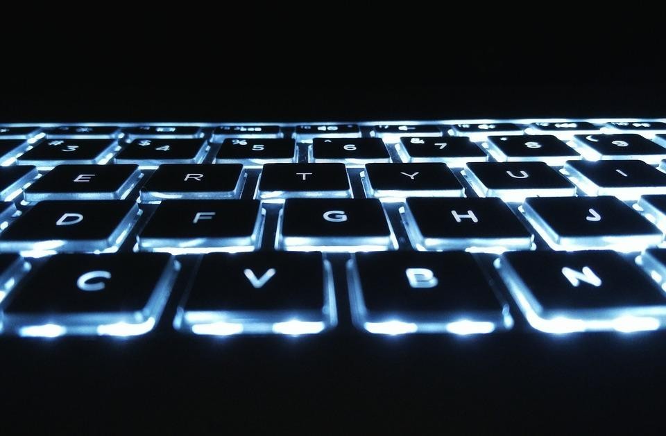 Lenovo Ideapad S340-15IIL 15.6″ i7-1065G7/8GB/256GB SSD/BackLit KeyBoard! Win11