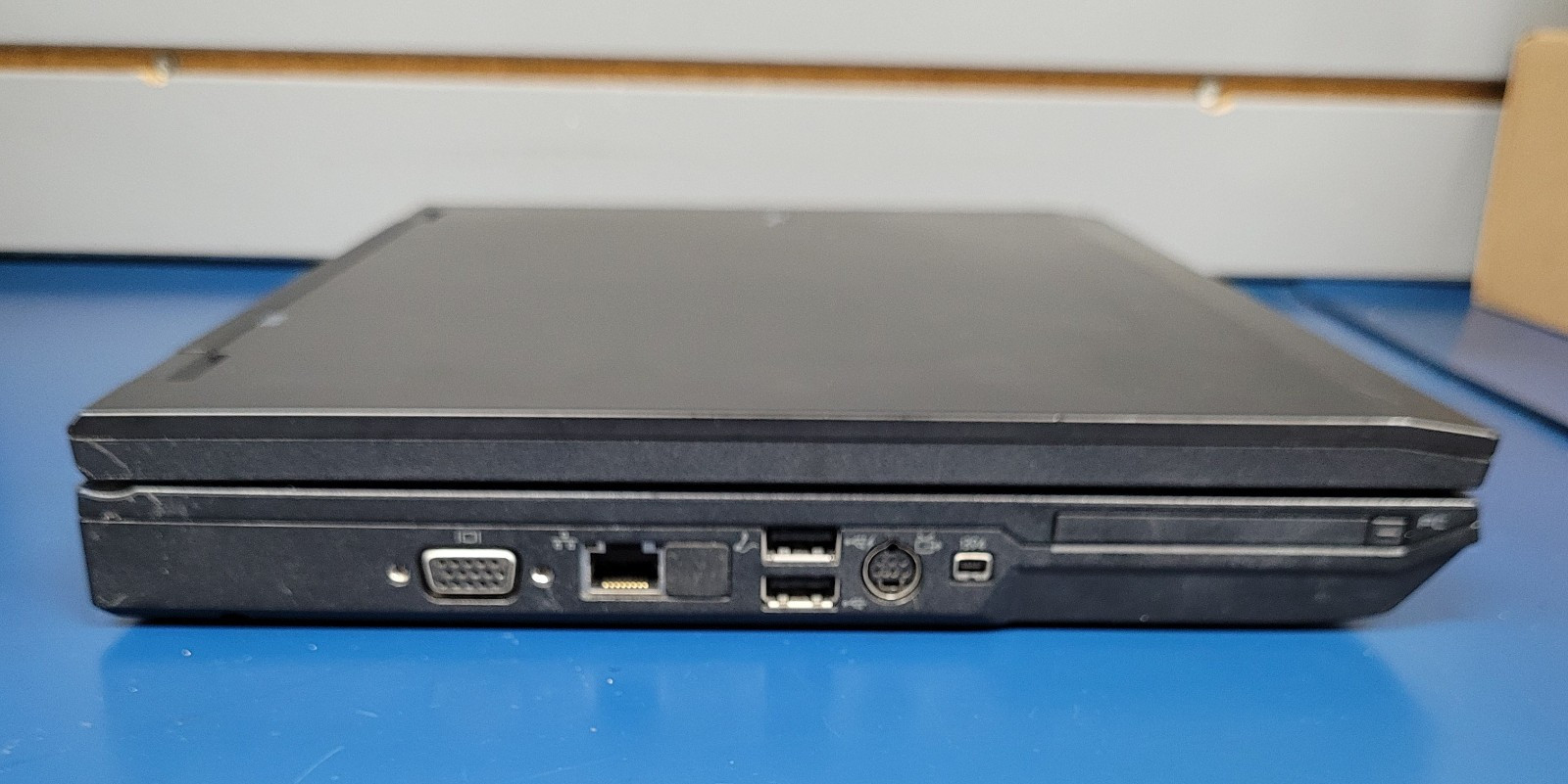 Dell Latitude E5400 (PP32LA) Intel Core 2 Duo P6700 2.53GHz 4GB RAM NO HDD