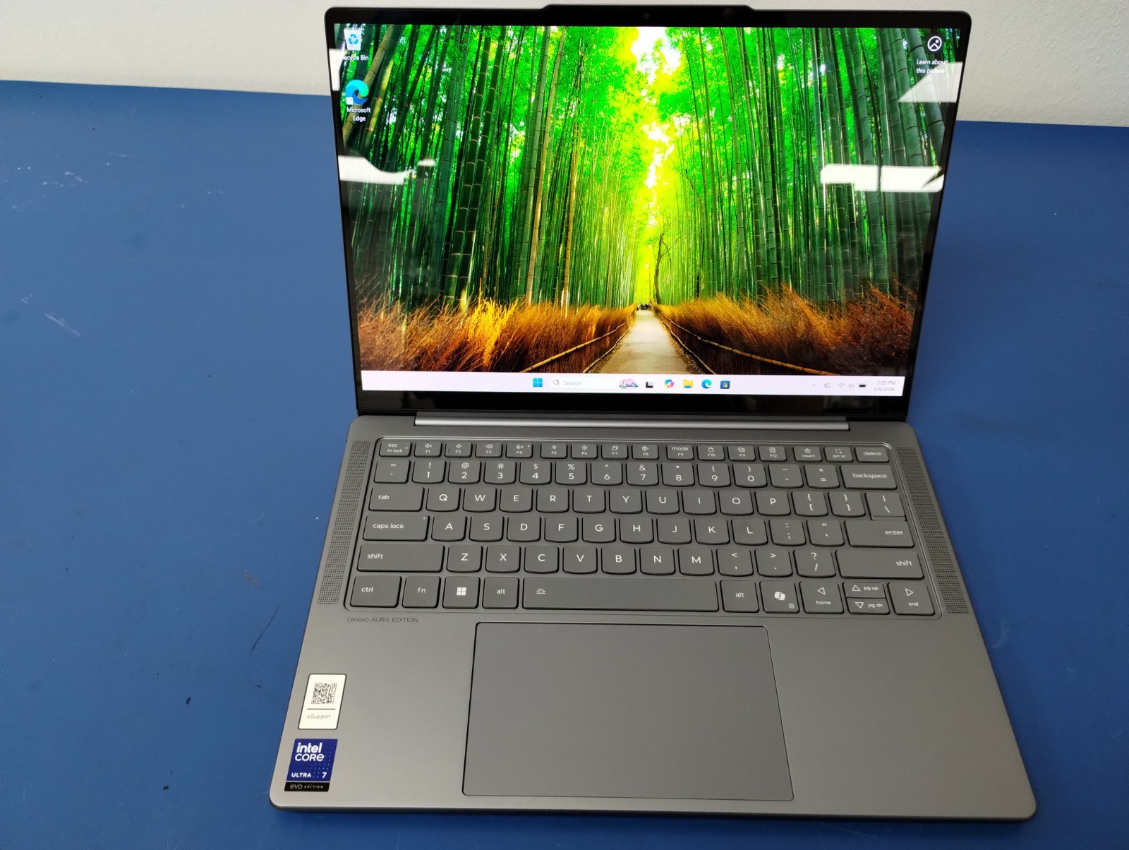 Lenovo Slim 7 14ILL10, Intel Core Ultra 7 258V, 2.20 GHz, 32 GB RAM, 1 TB NVMe