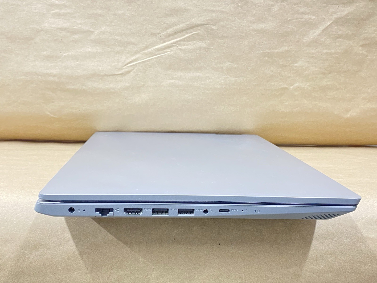 Lenovo 81LG – 15.5″ HD – CPU 5405U – 8GB – 256GB SSD – Win 11 Pro – READ