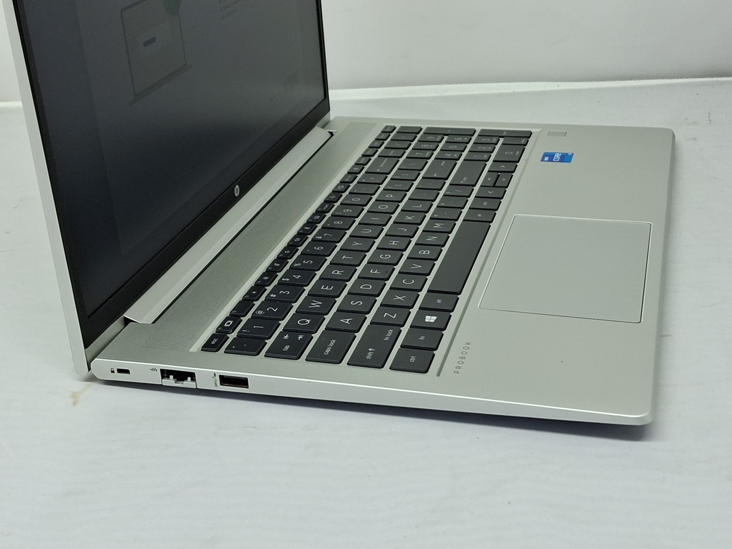 HP ProBook 450 G8 15.6″ – i5-1135G7, 8GB, 256GB – Windows 11