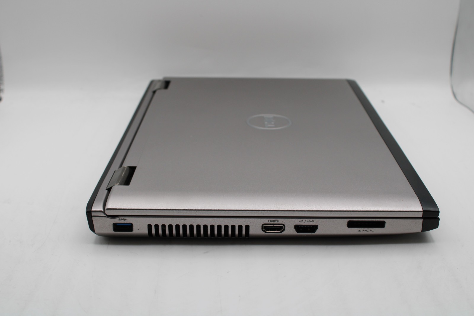 Dell Vostro 3555 _ AMD A8-3500M @ 1.5 _ 4GB RAM _ Radeon HD _ No SSD / OS