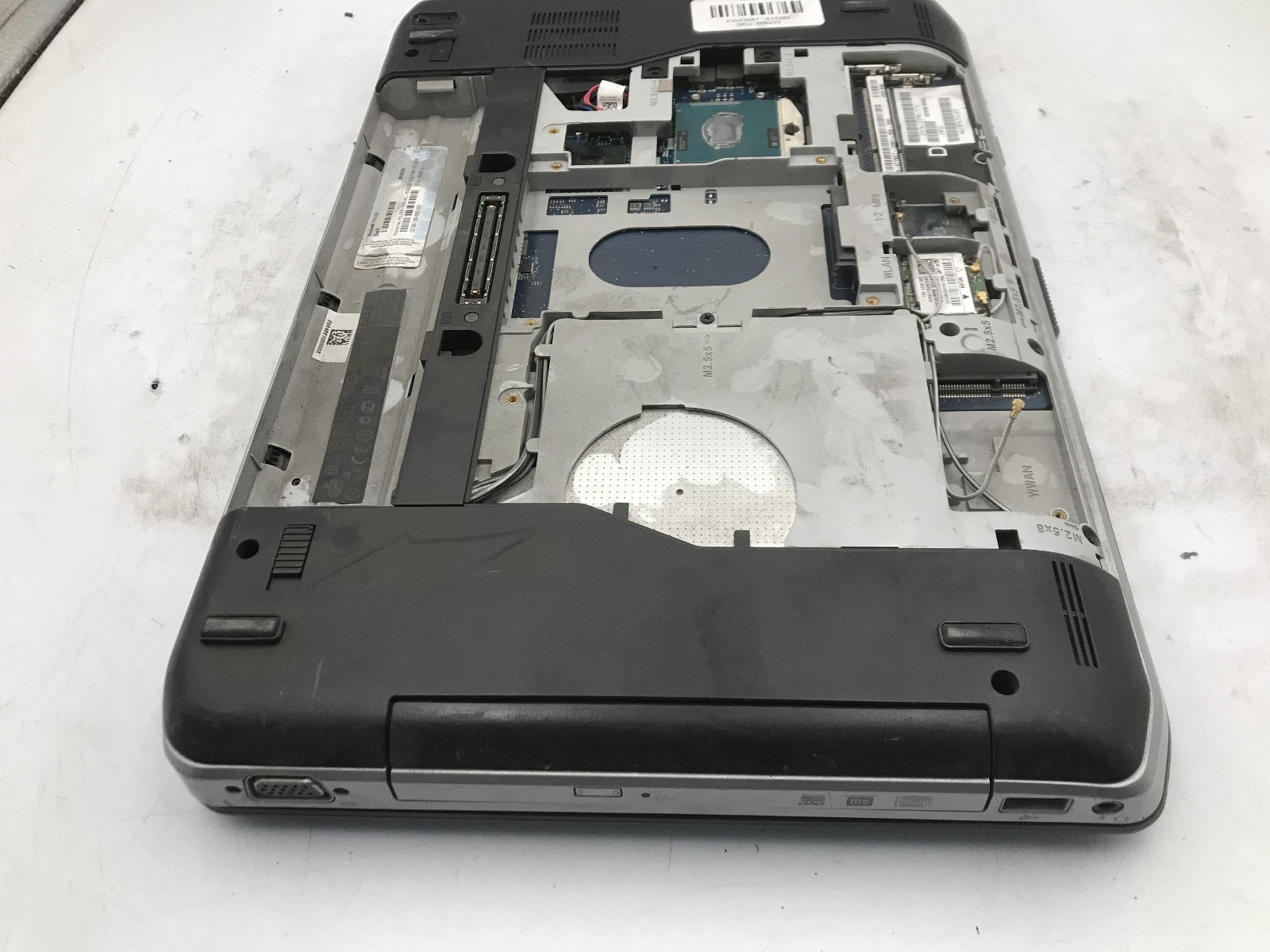 DELL LATITUDE E5430 – FOR PARTS/REPAIR – INTEL I5 3RD GEN – NO RAM – READ – BB !