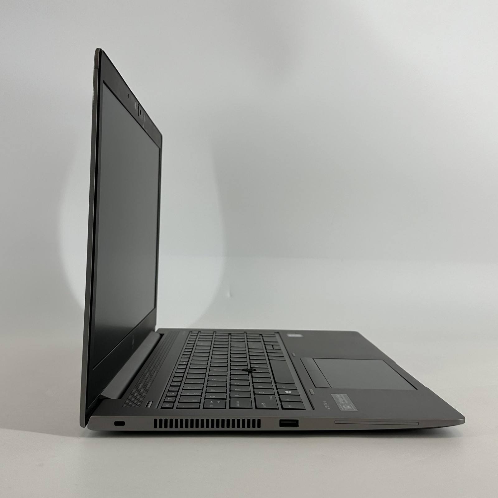 HP ZBook 15u G6 Gray FHD i7-8665U 1.90GHz 16GB 256GB SSD Very Good DEAD PIXEL